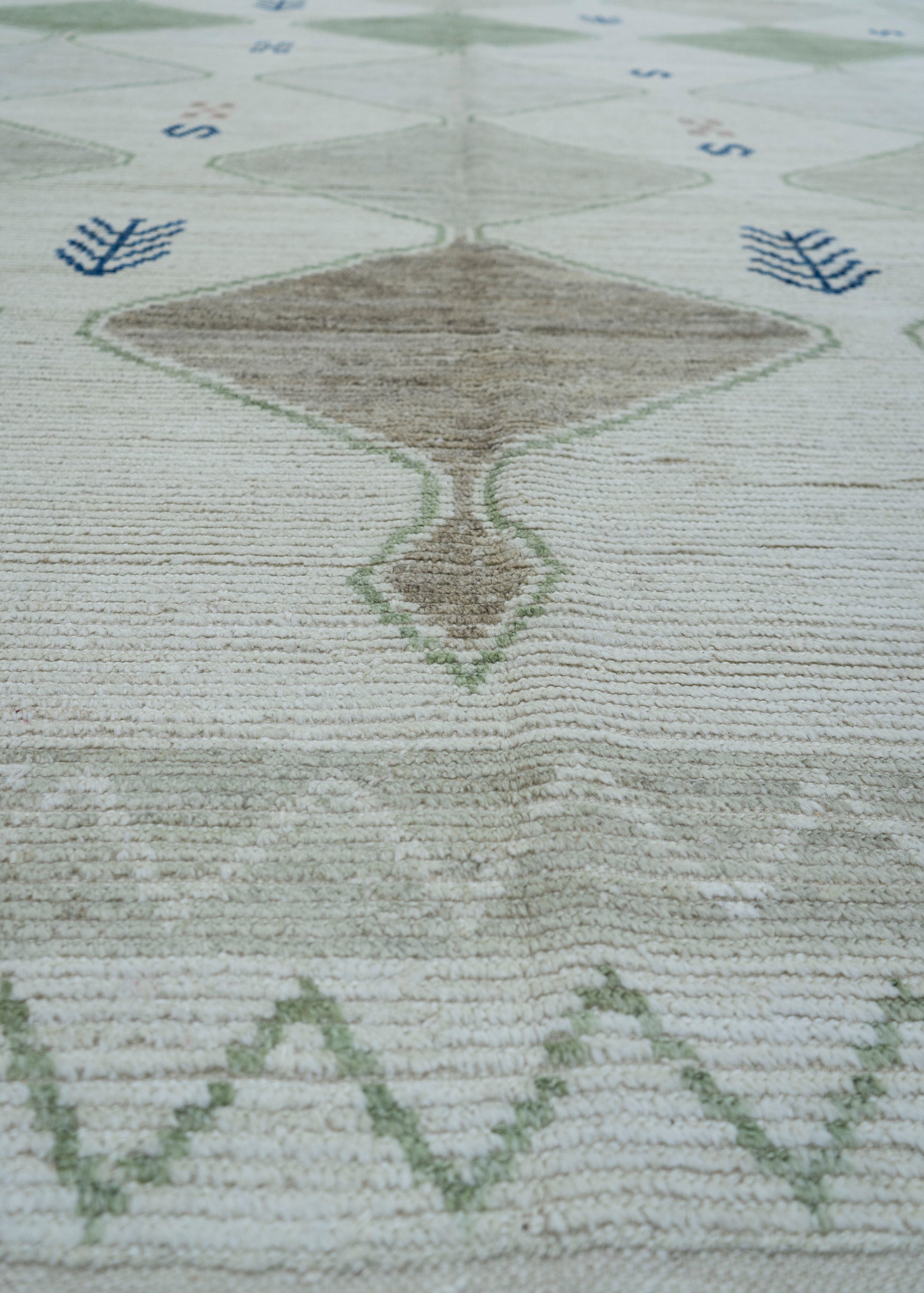 Modern Handmade Rug 10'6" x 13'11" #17168