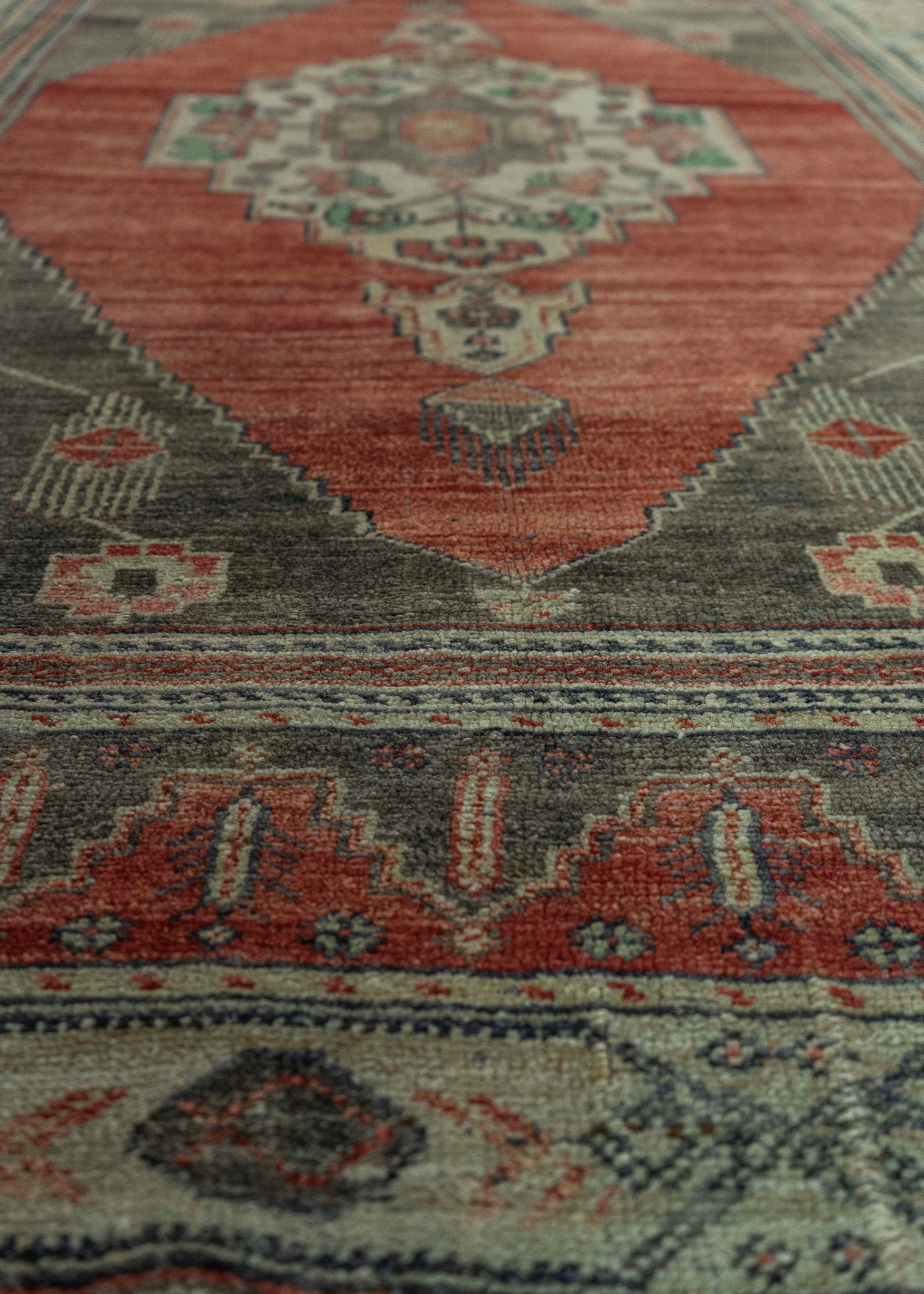 Turkish Vintage Rug 4'10" x 8'3" #20836