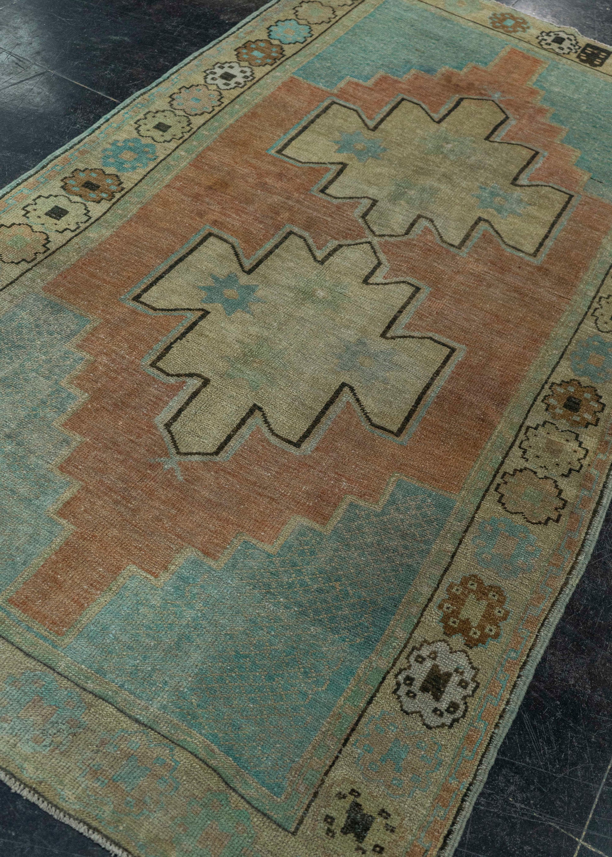 Turkish Vintage Rug 4' x 7'5" #20684