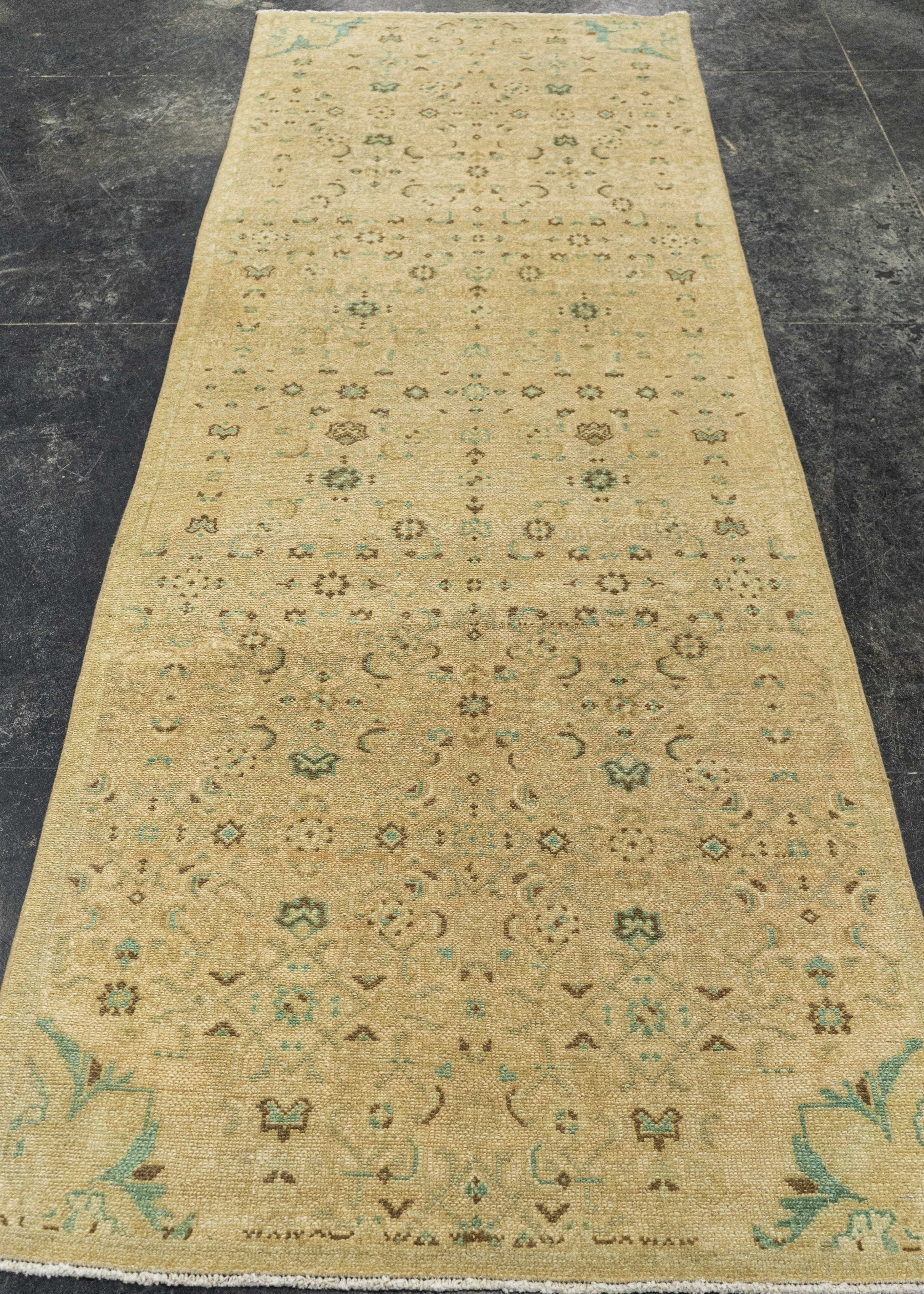 80.5×132\