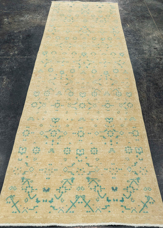 Turkish Vintage Rug  2'8" x 8'7" #22800