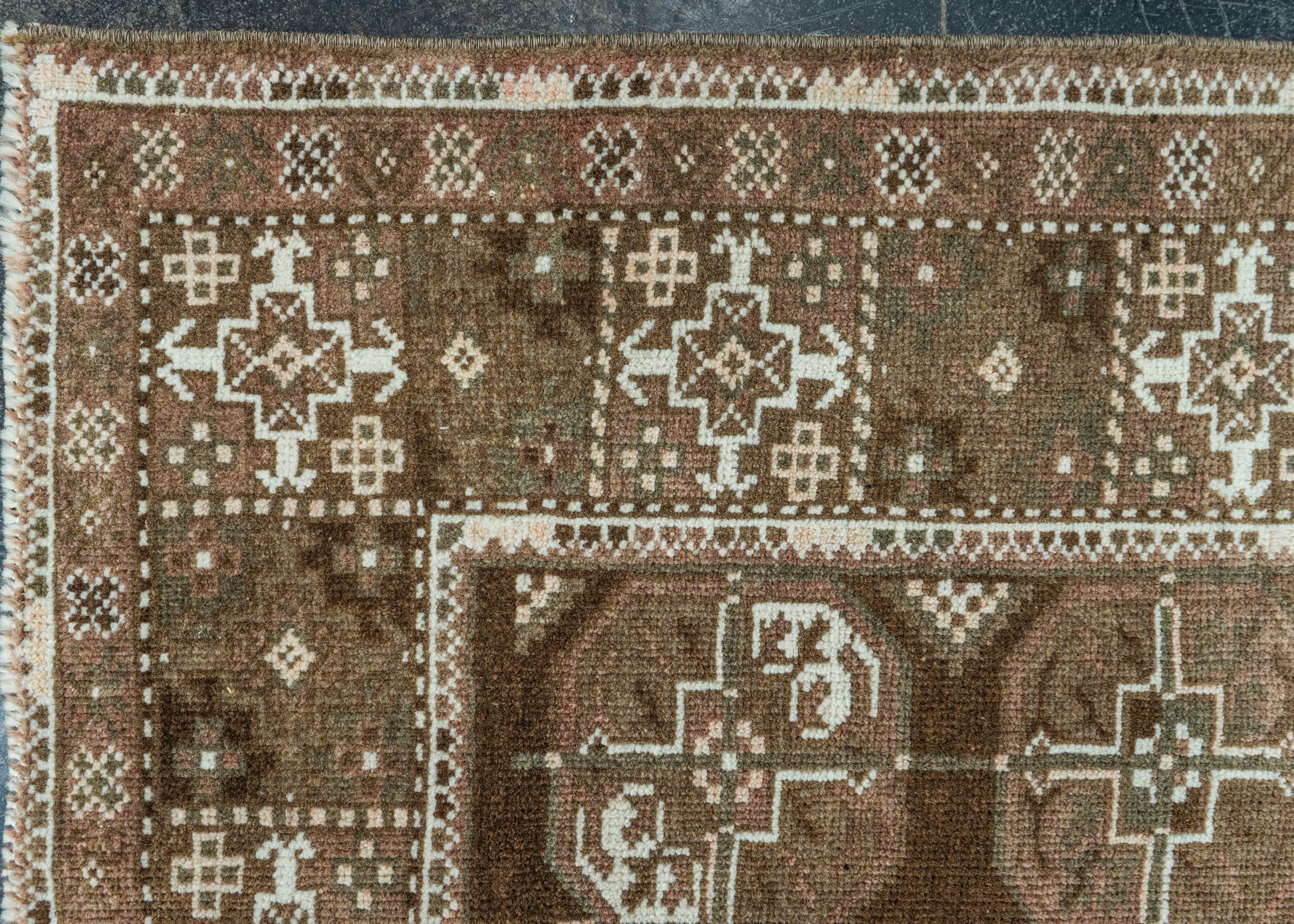 Turkish Vintage Rug 4'1" x 9'11" #20709