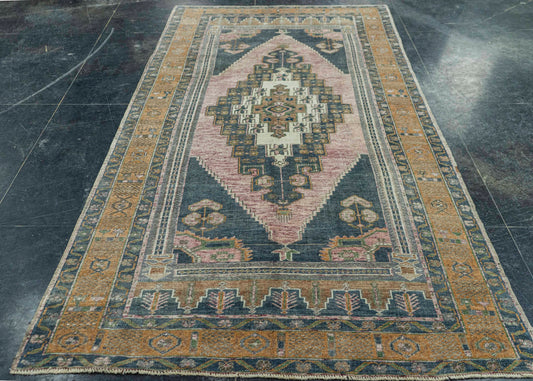 Turkish Vintage Rug 4'8" x 9'7" #20551