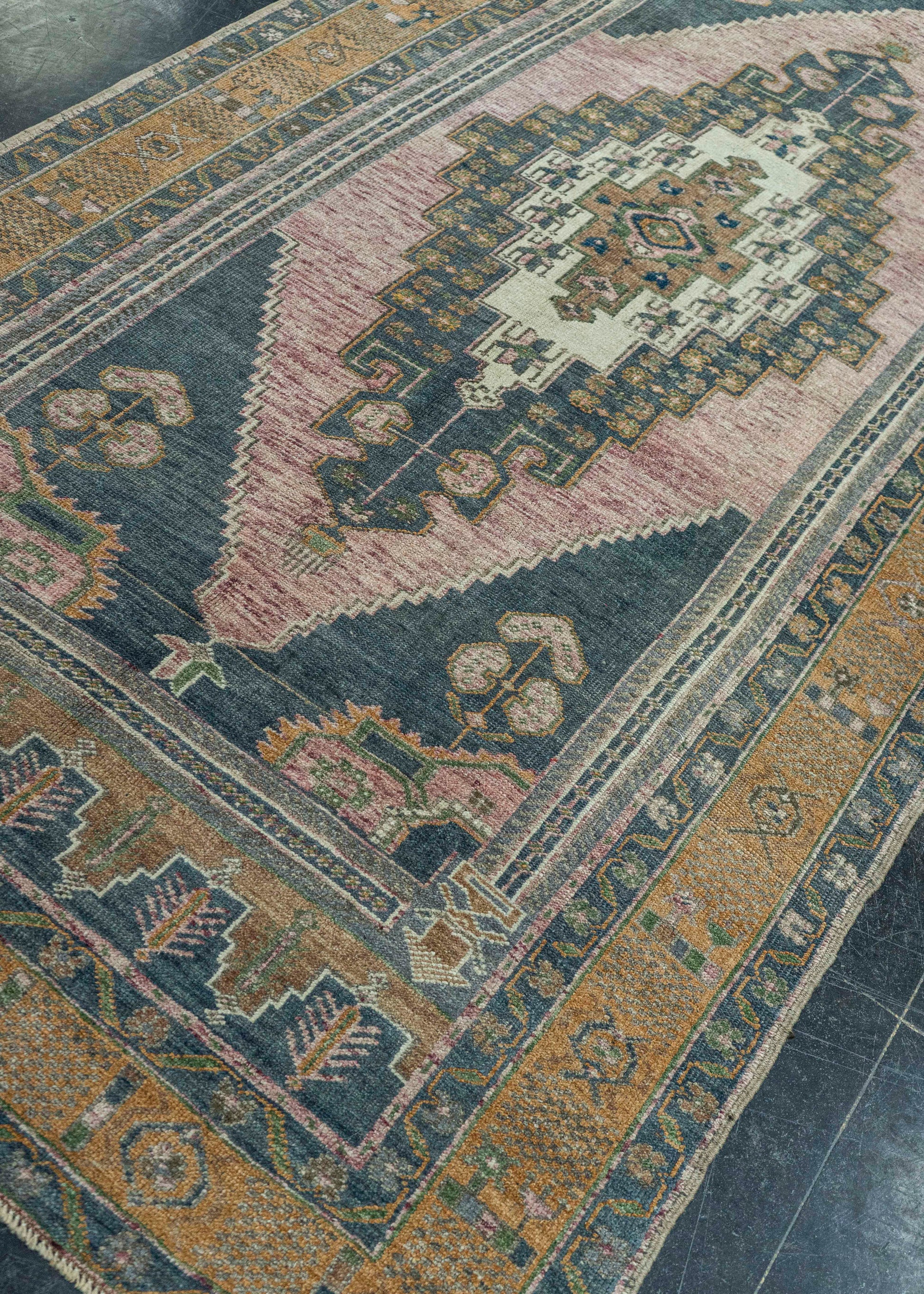 Turkish Vintage Rug 4'8" x 9'7" #20551