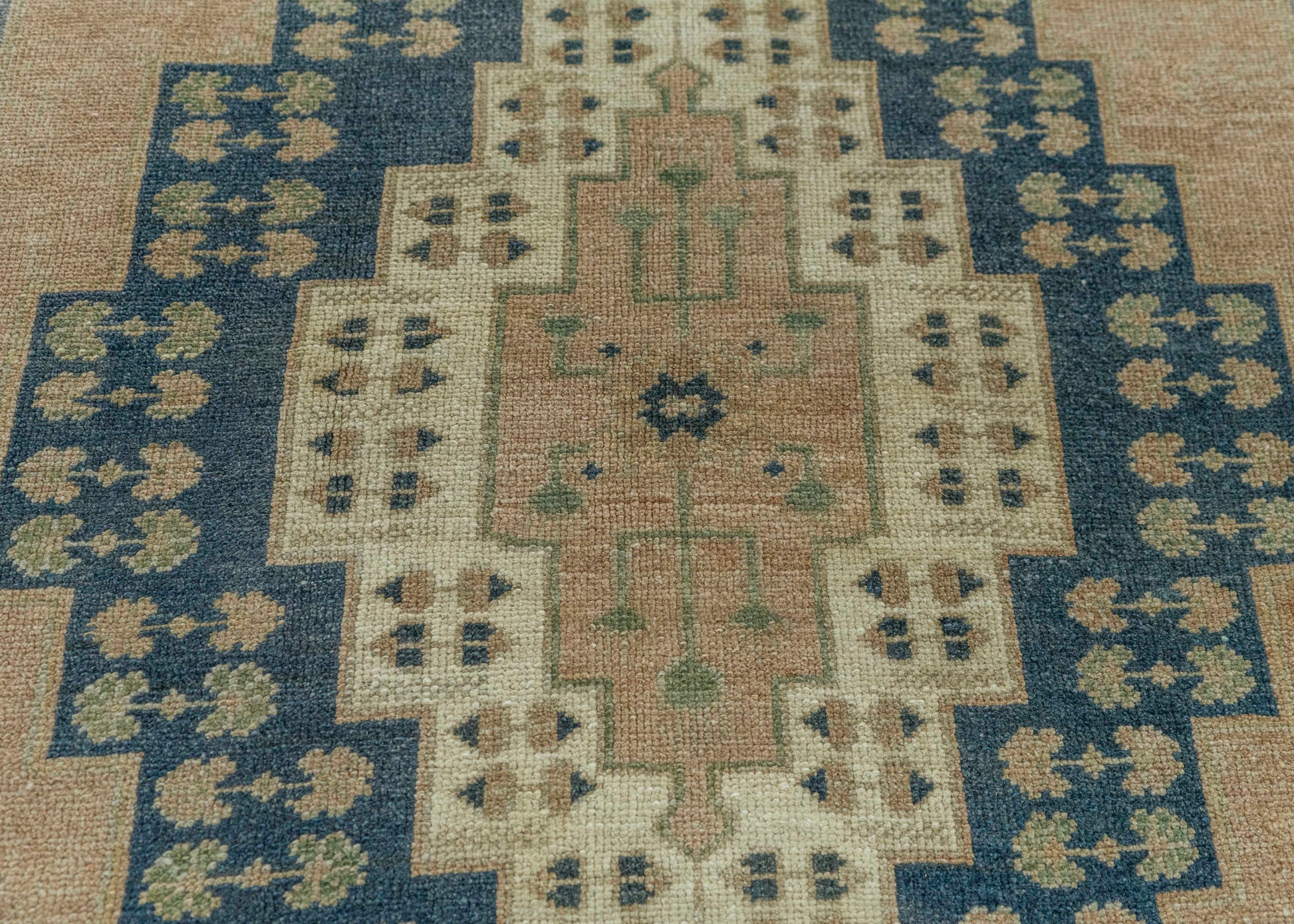 Turkish Vintage Rug 4'10" x 9'1" #20812