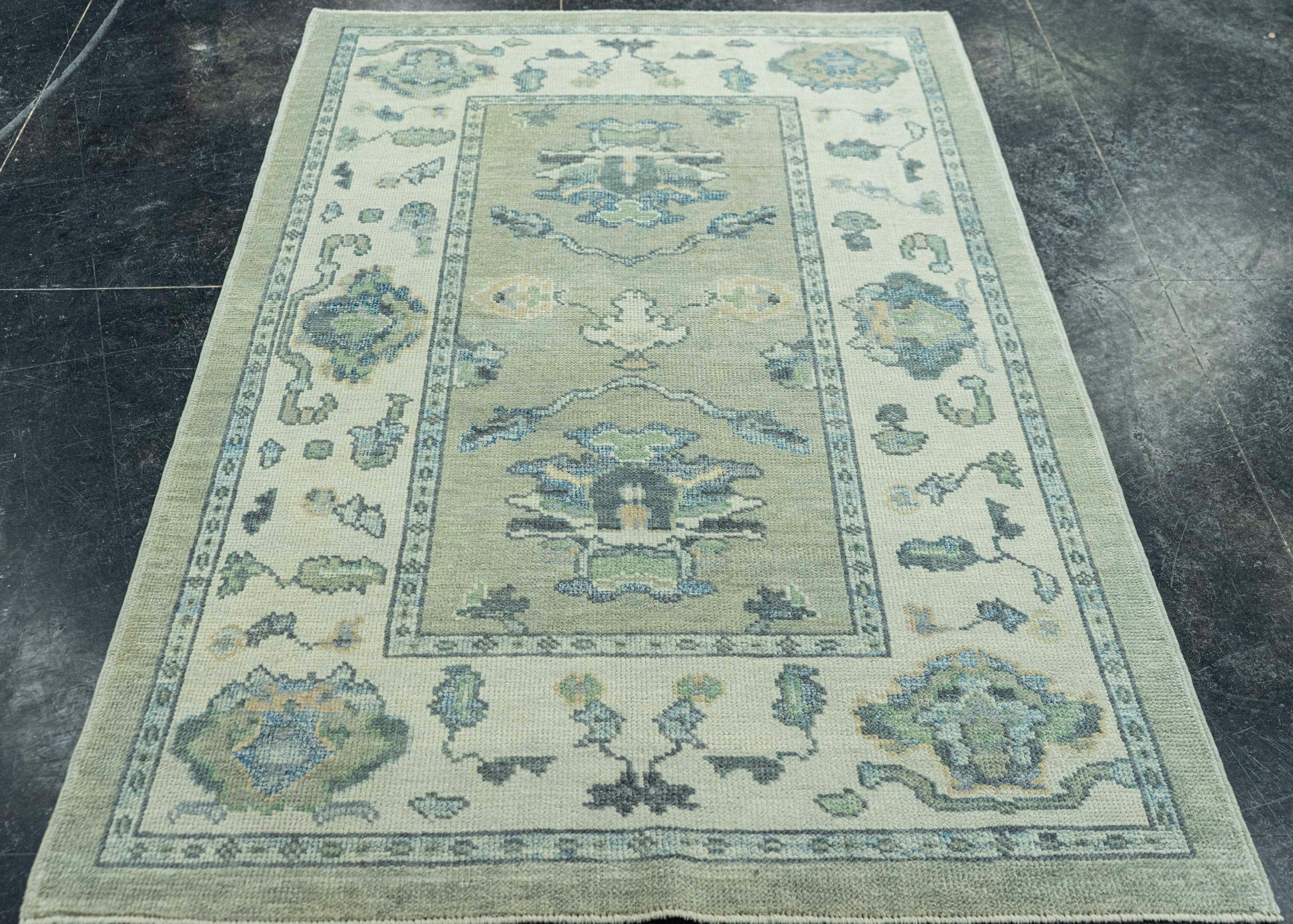 Turkish Oushak Rug 4'x 6' #19172