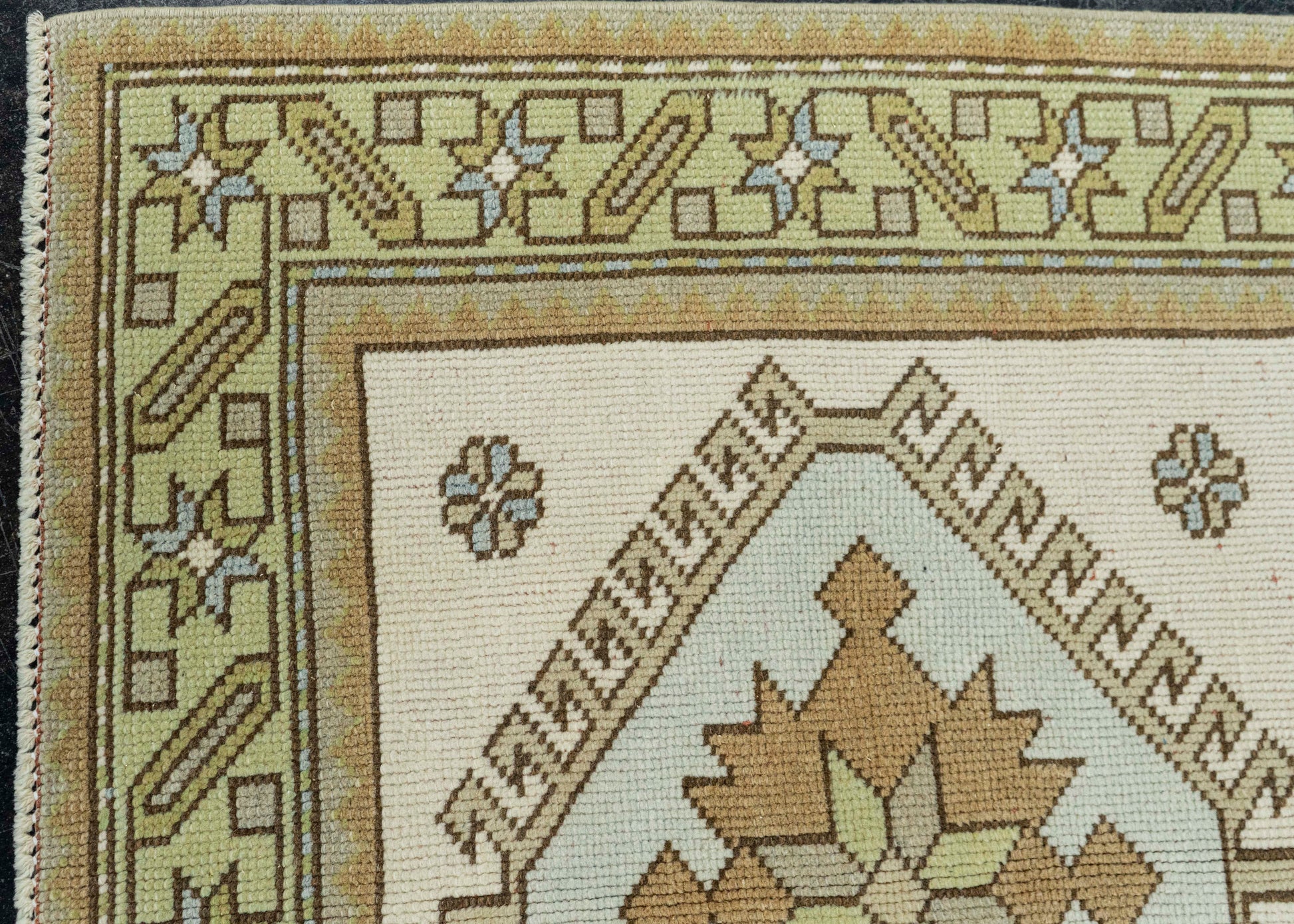 Turkish Vintage Rug  3'1" x 4'10" #22803