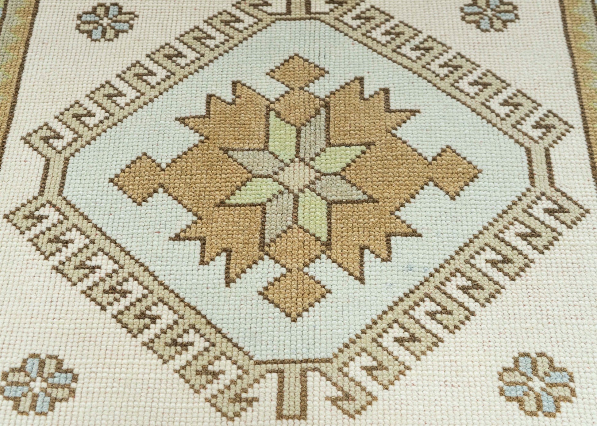Turkish Vintage Rug  3'1" x 4'10" #22803