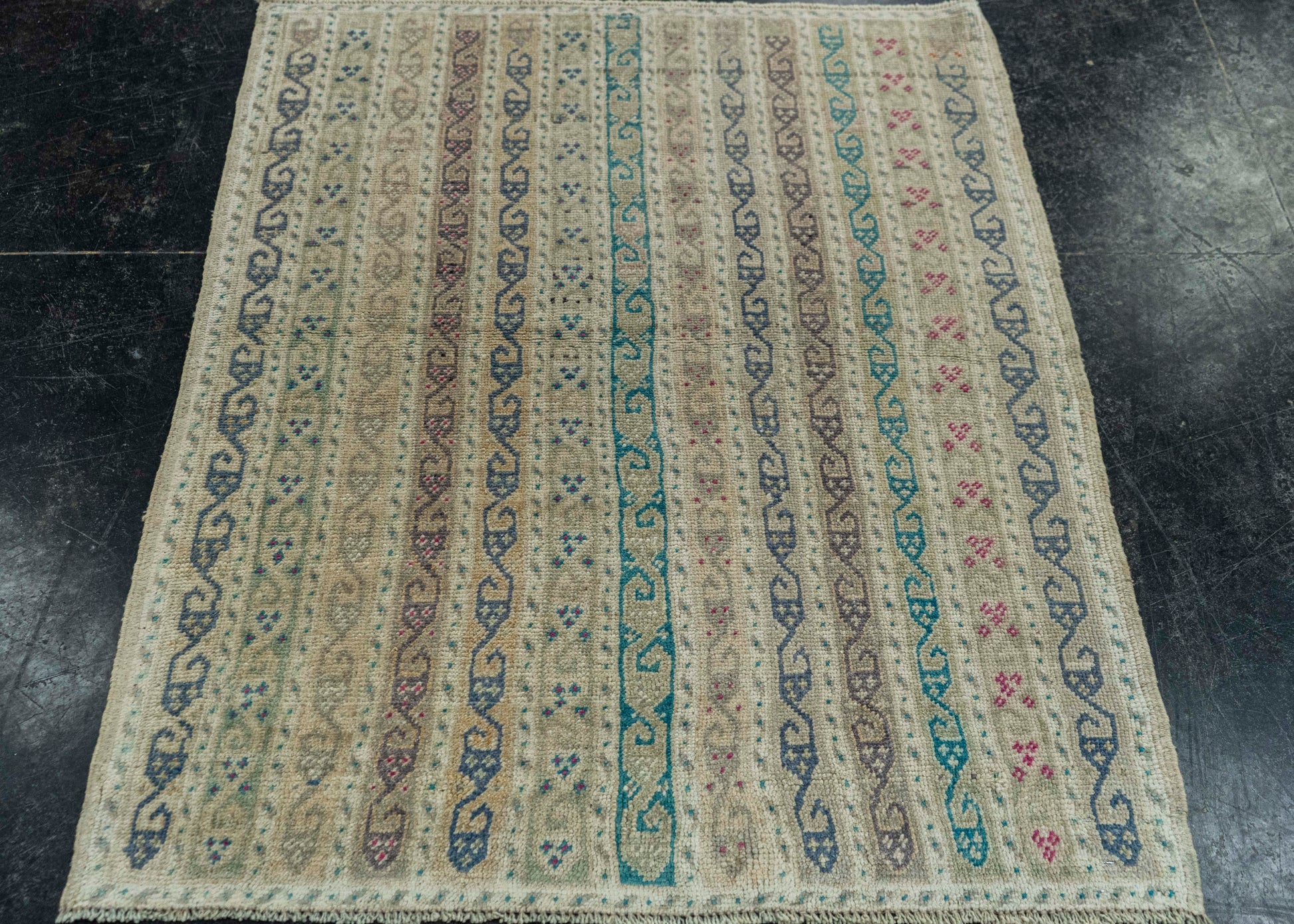 Turkish Vintage Rug 3'2" x 4' #20795