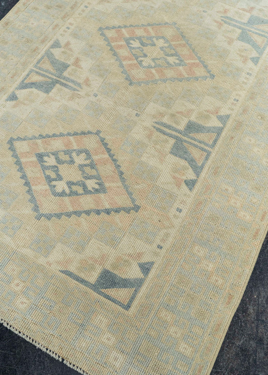 Turkish Vıntage Rug 3'2" x 5'8" #22795