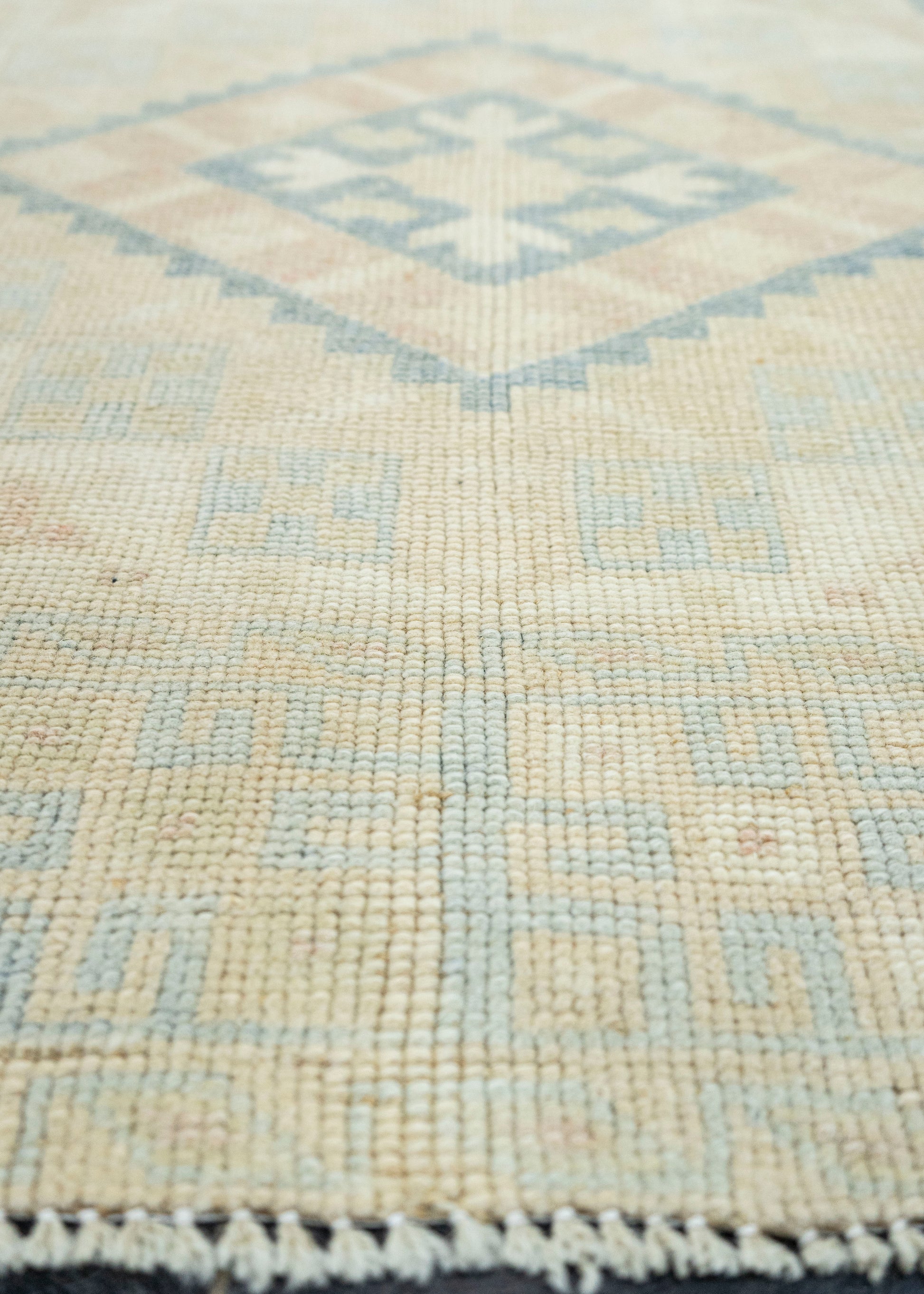 Turkish Vıntage Rug 3'2" x 5'8" #22795