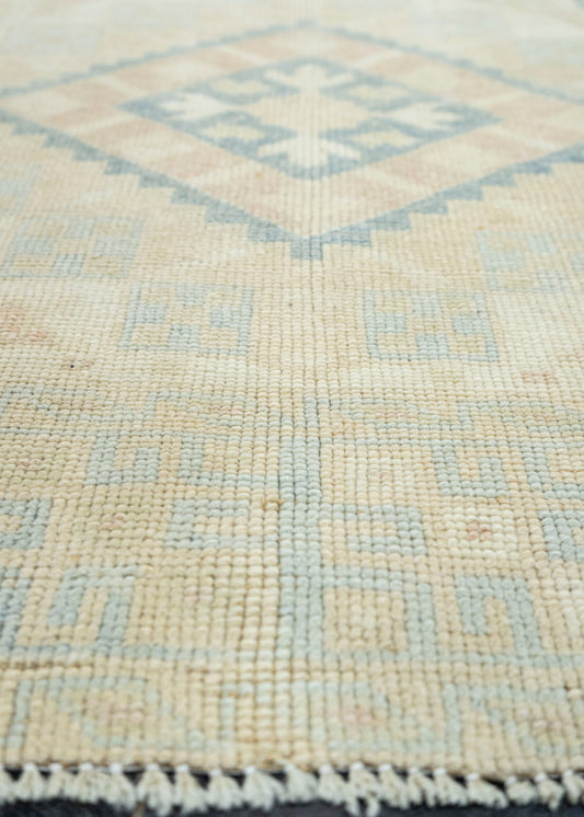 Turkish Vıntage Rug 3'2" x 5'8" #22795