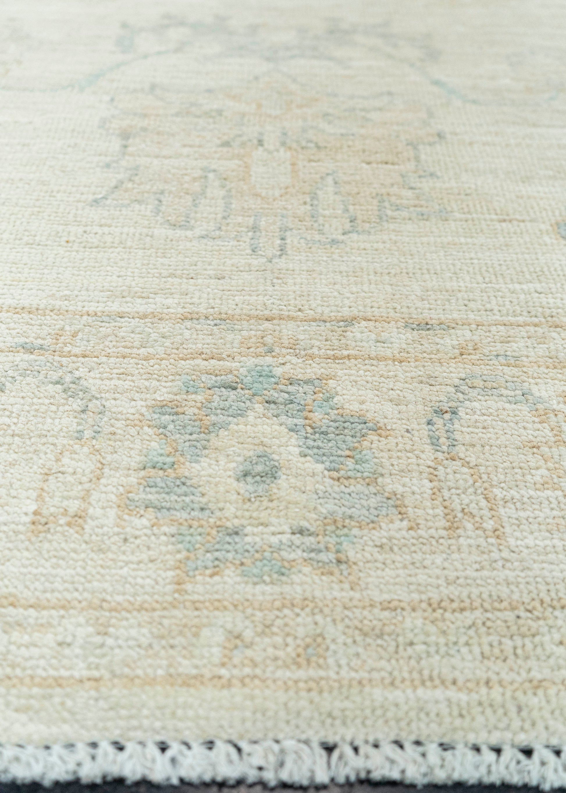 Oushak Rug 4'0" x 5'11" #22726