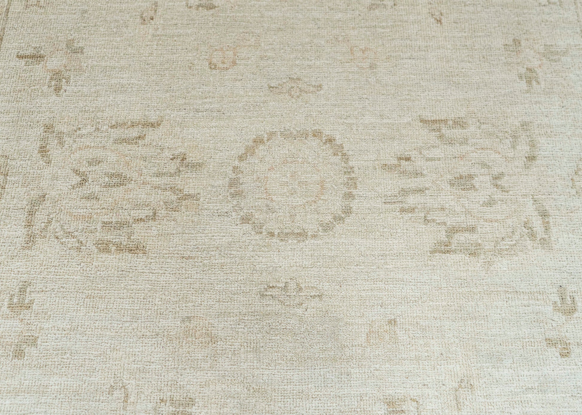 Oushak Rug 4'2" x 5'11" #22701
