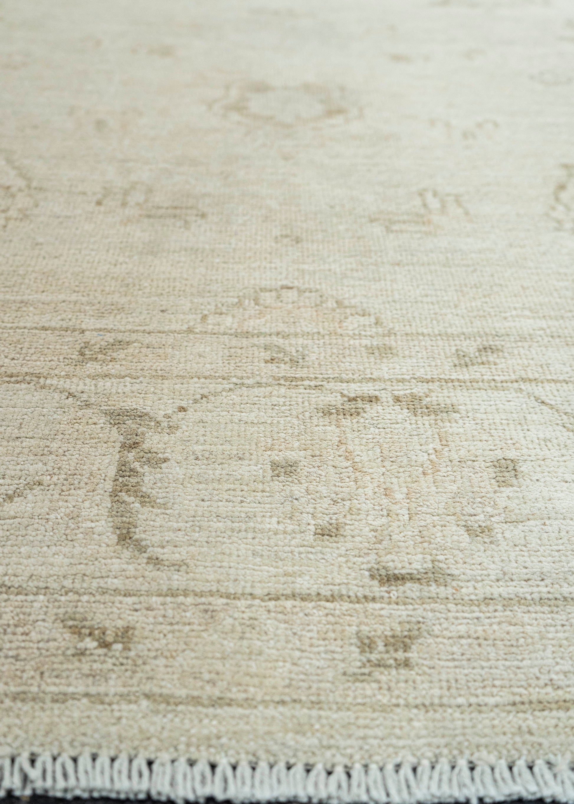 Oushak Rug 4'2" x 5'11" #22701