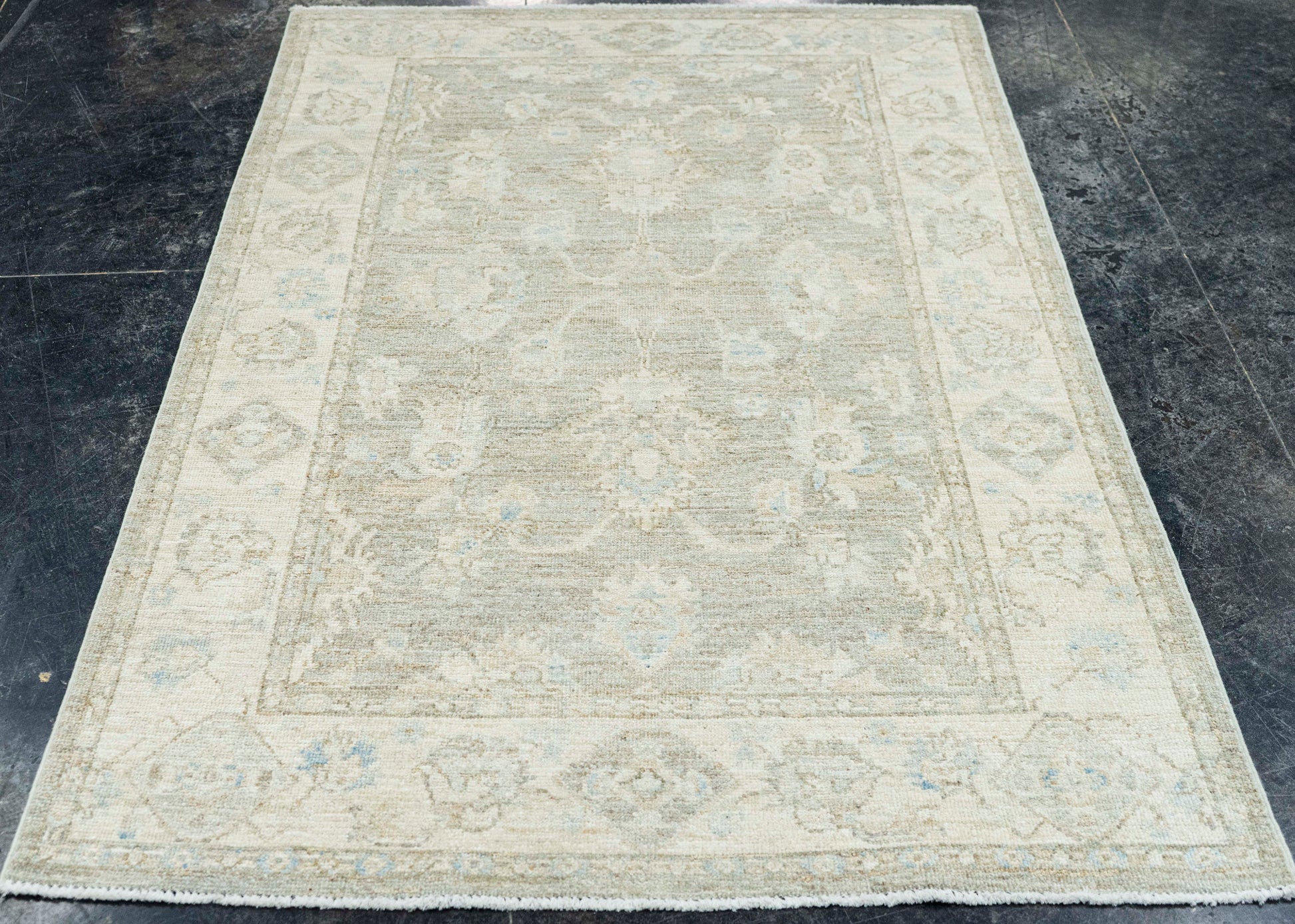 Oushak Rug 3'11" x 5'10" #22712