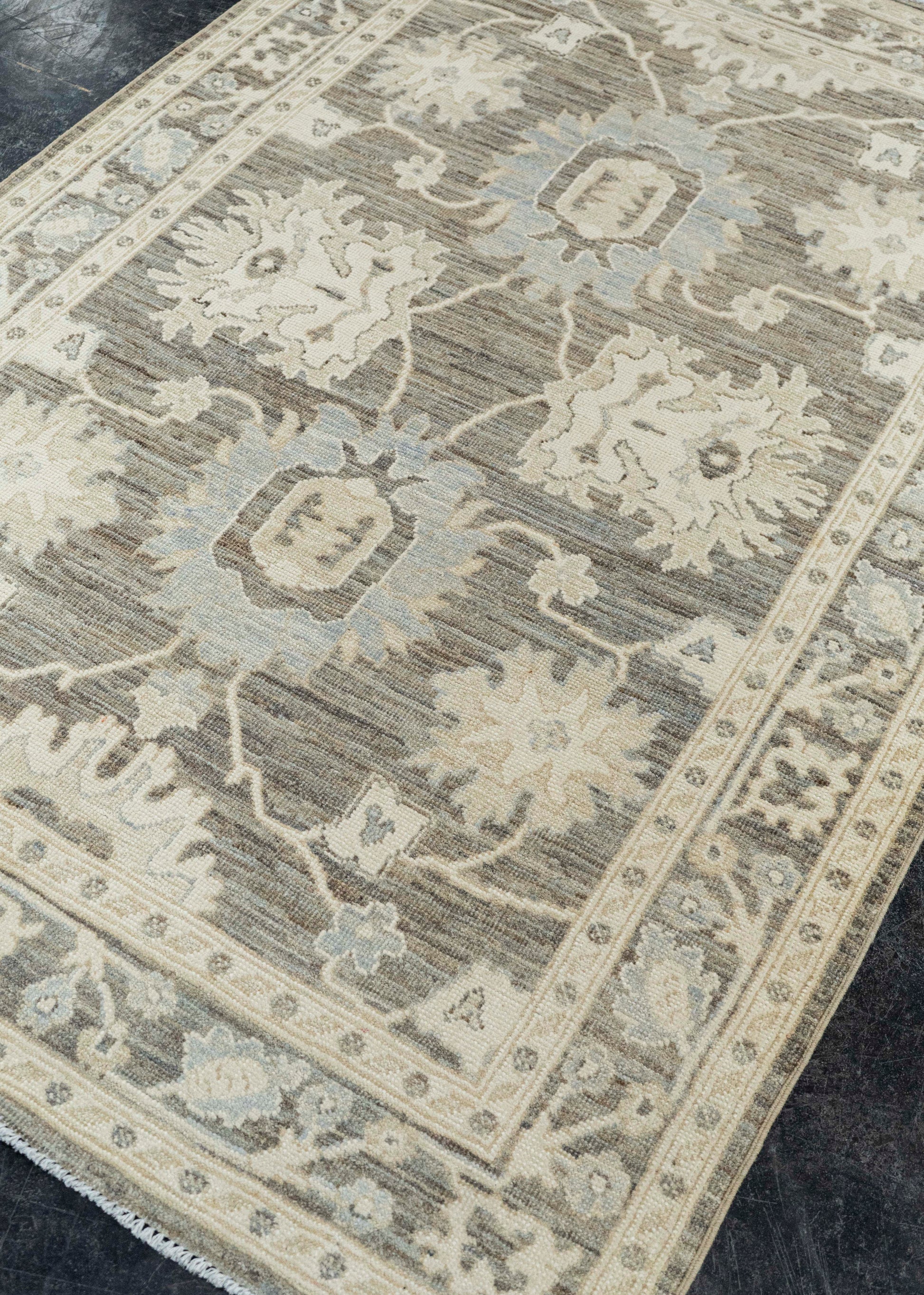 Oushak Rug 4'0" x 5'11" #22725