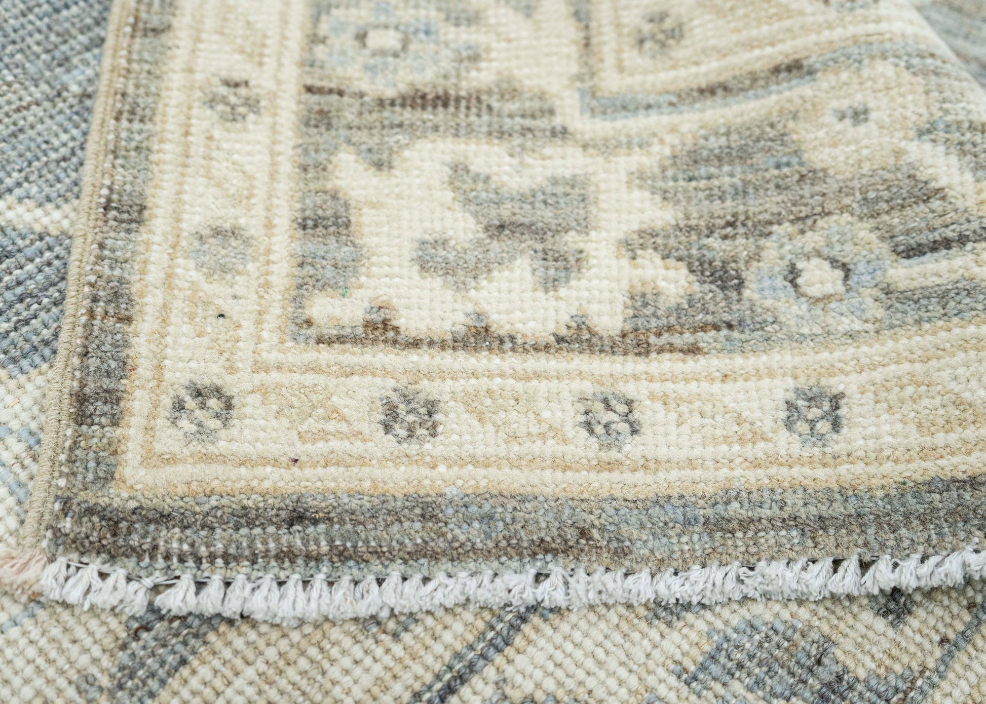 Oushak Rug 4'0" x 5'11" #22725