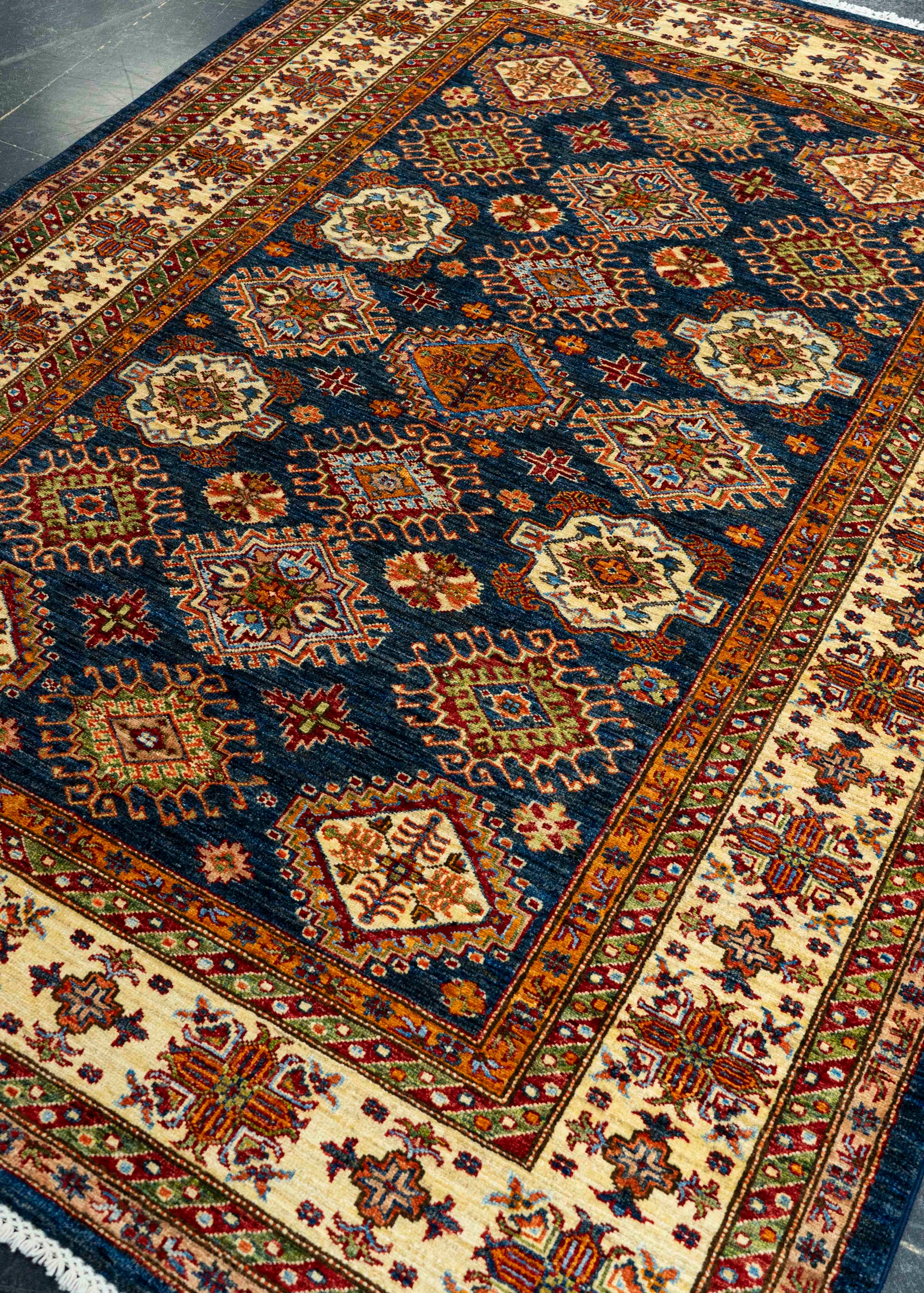 Oriental Handmade Rug  5'7" x 7'7" #22876