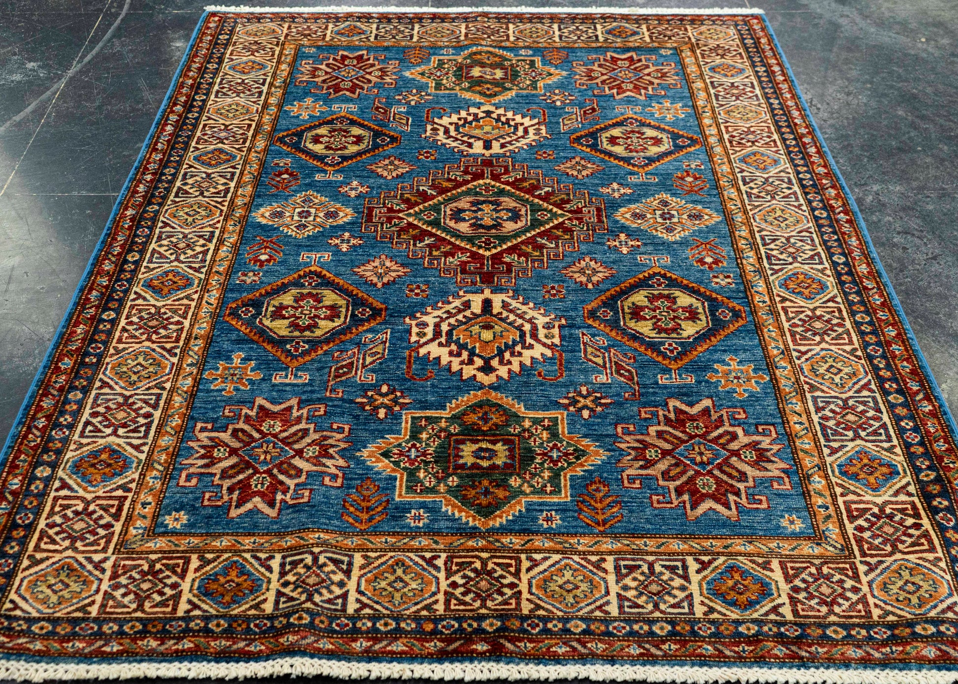 Oriental Handmade Rug  5'2" x 6'9" #22888