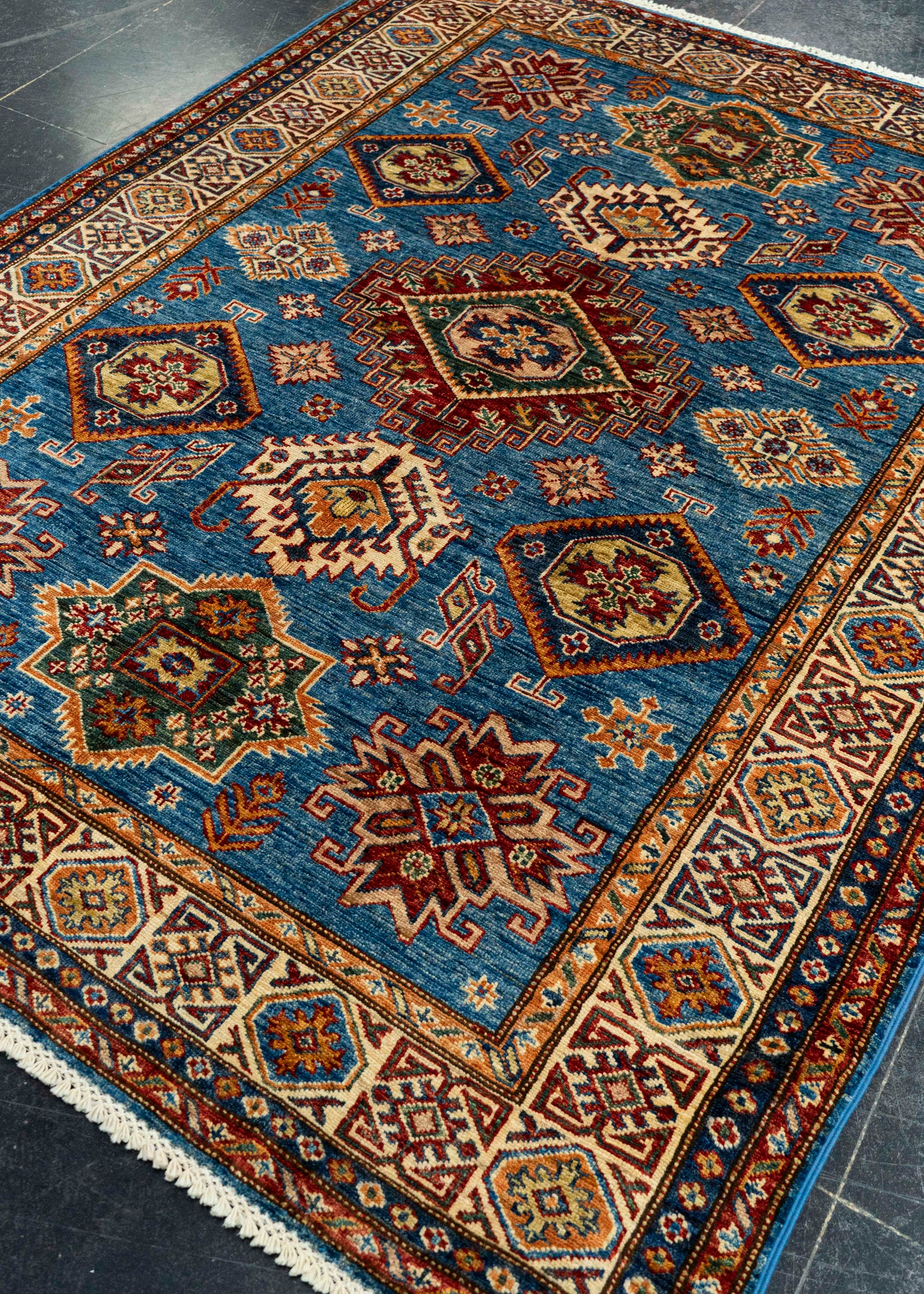 Oriental Handmade Rug  5'2" x 6'9" #22888