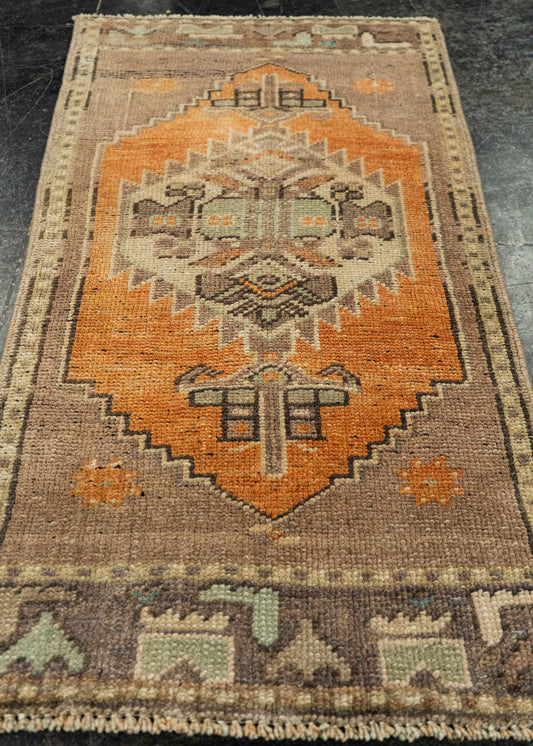 Turkish Yastik Rug  1'6" x  2'11" #23655