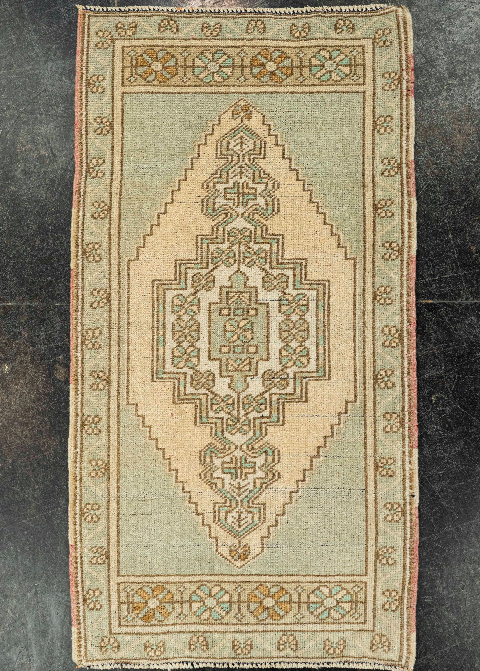 Turkish Yastik Rug  1'9" x  3'4" #23644
