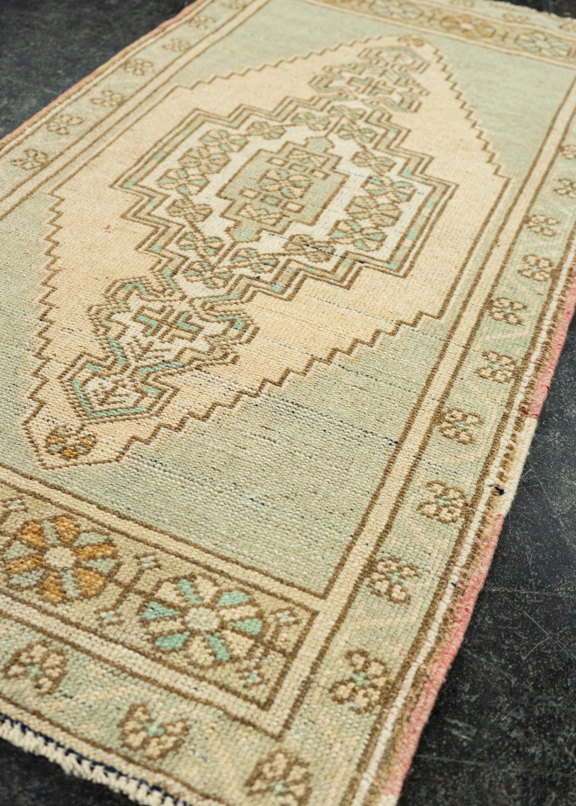 Turkish Yastik Rug  1'9" x  3'4" #23644