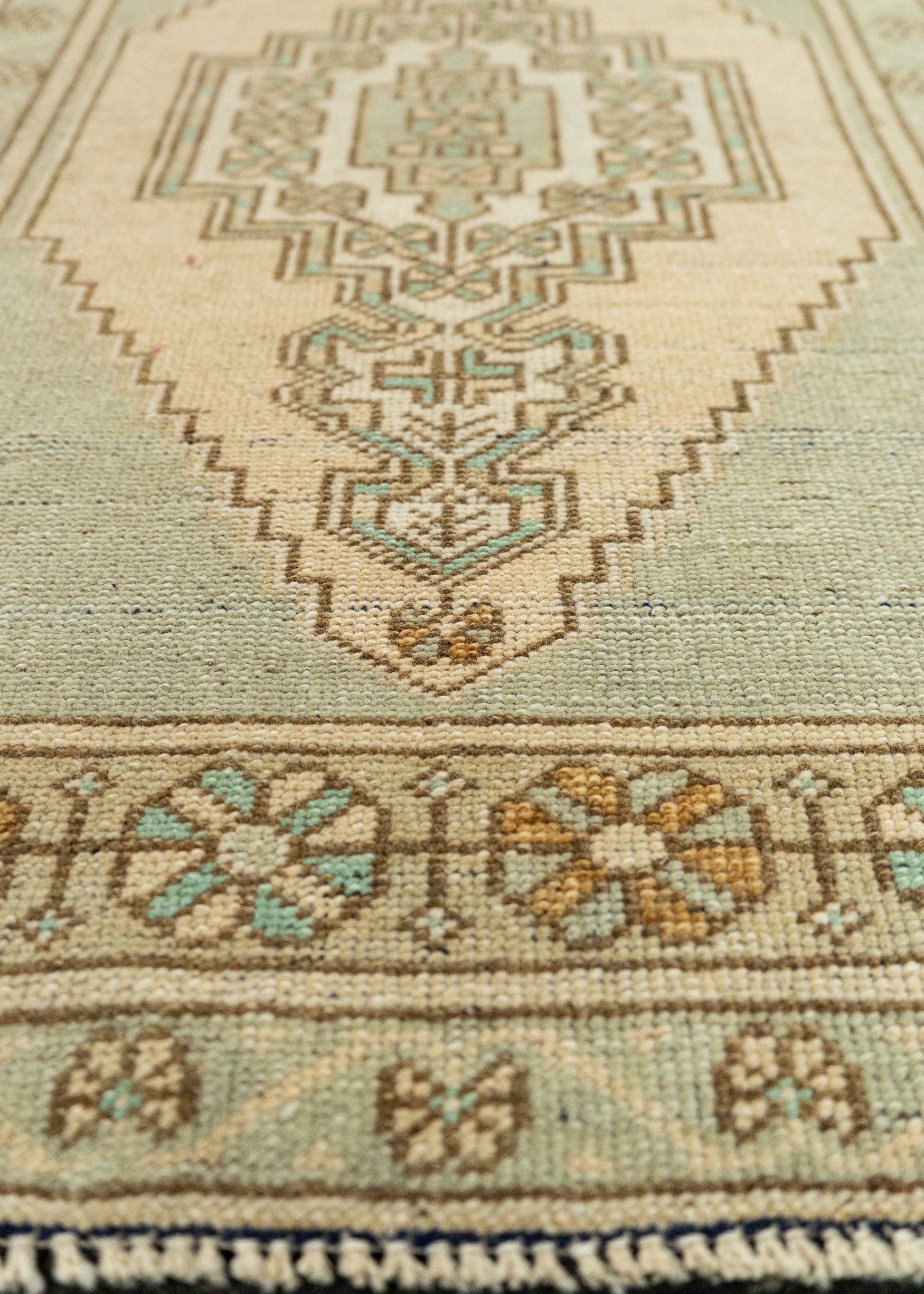 Turkish Yastik Rug  1'9" x  3'4" #23644