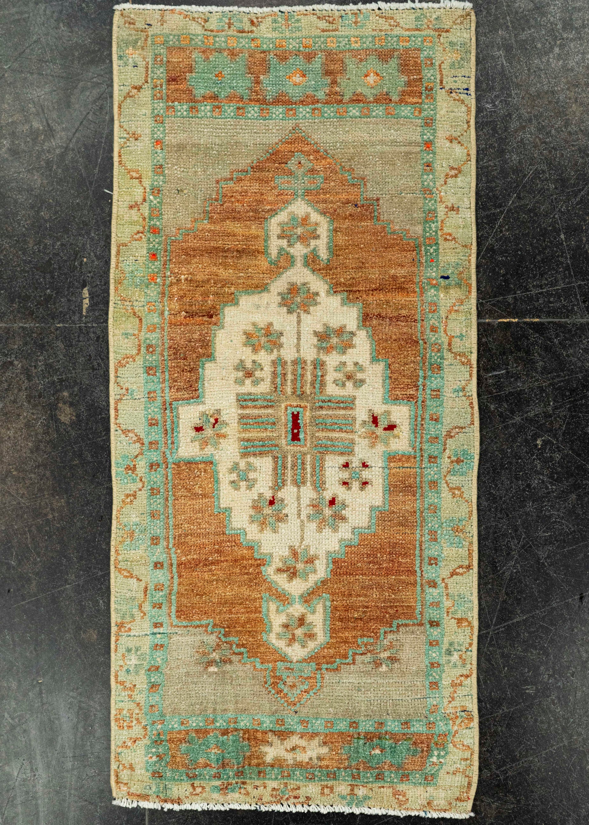 Turkish Yastik Rug  1'6" x  3'2" #23631