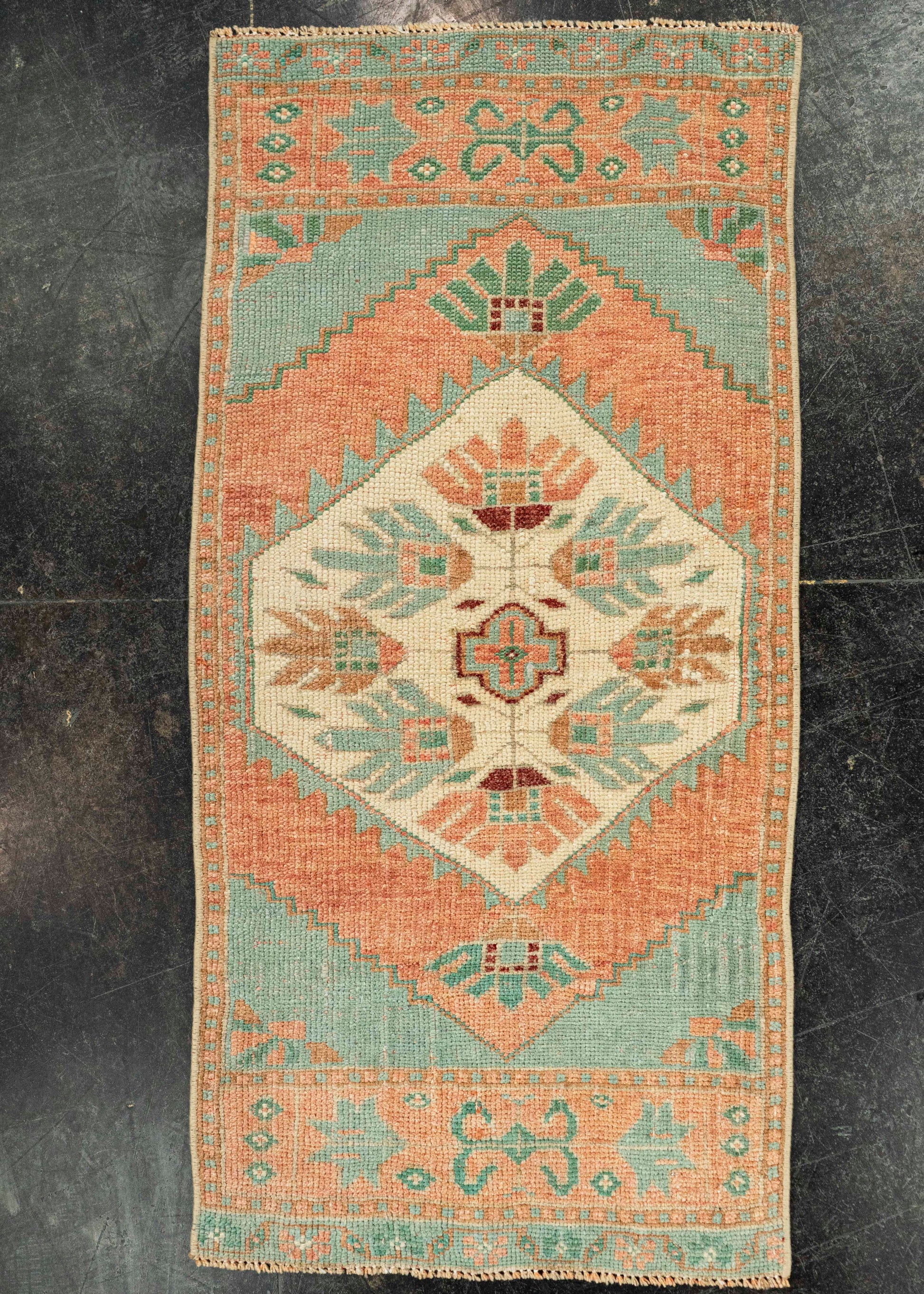 Turkish Yastik Rug  1'8" x  3'5" #23613