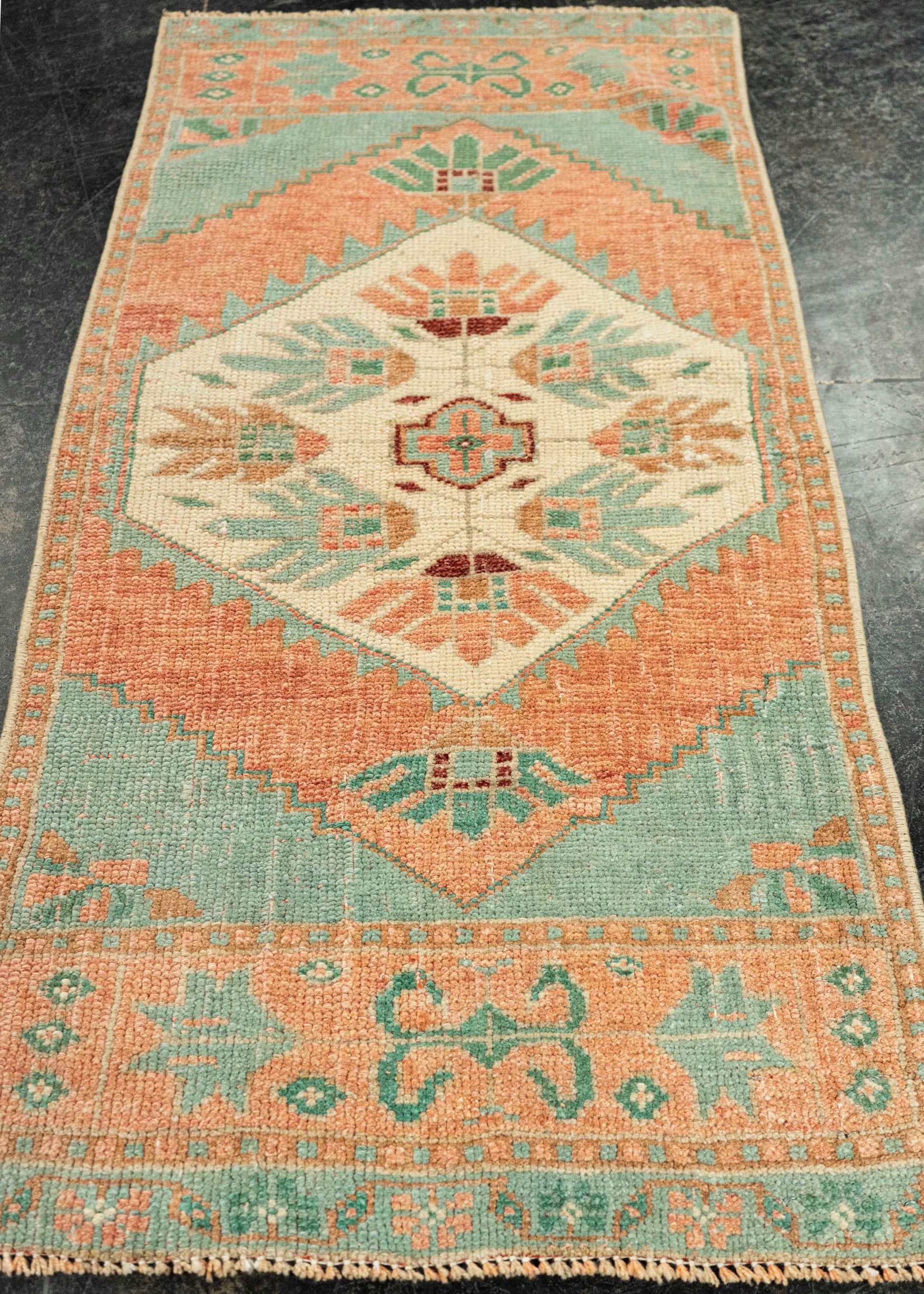Turkish Yastik Rug  1'8" x  3'5" #23613