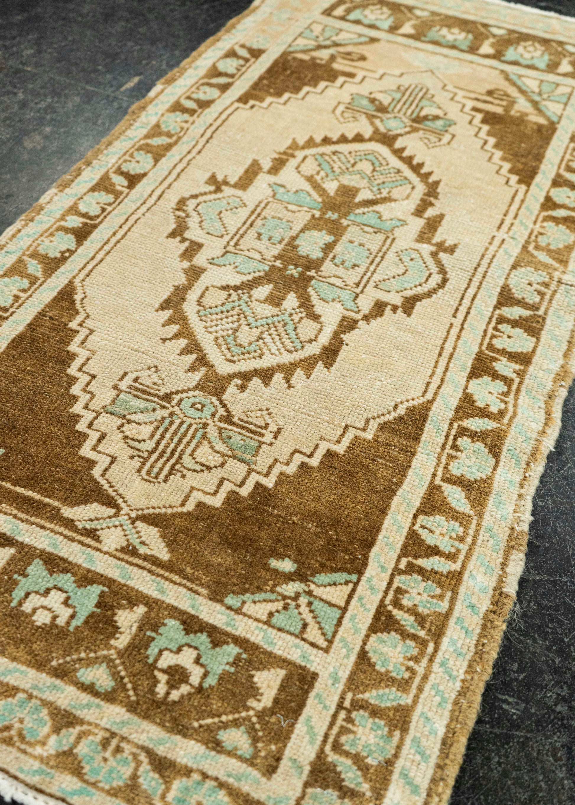 Turkish Yastik Rug  1'7" x  3'4" #23617