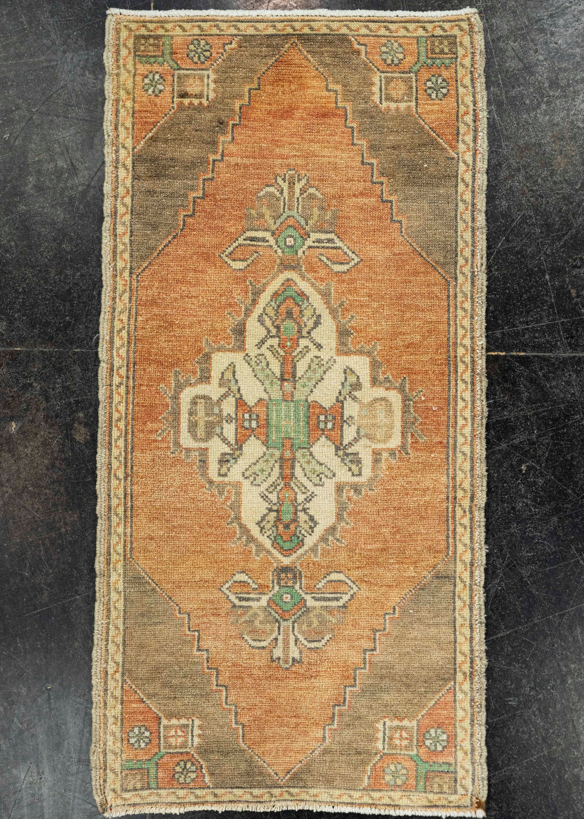 Turkish Yastik Rug  1'8" x  3'4" #22507
