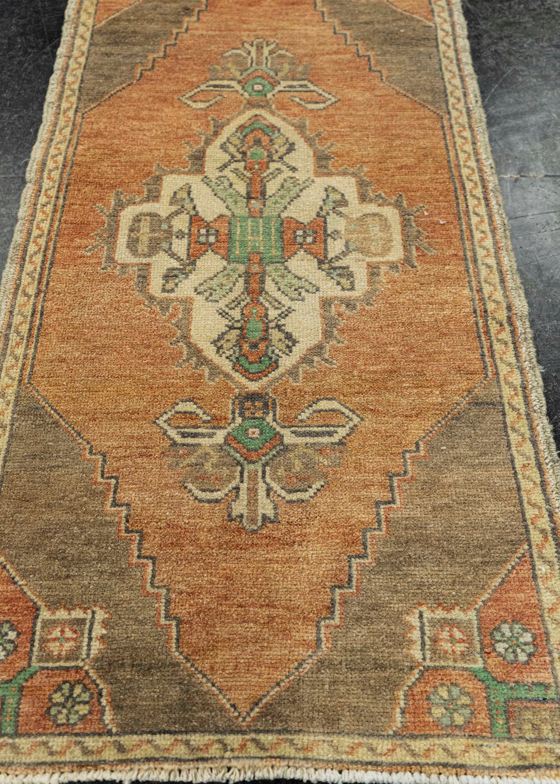 Turkish Yastik Rug  1'8" x  3'4" #22507