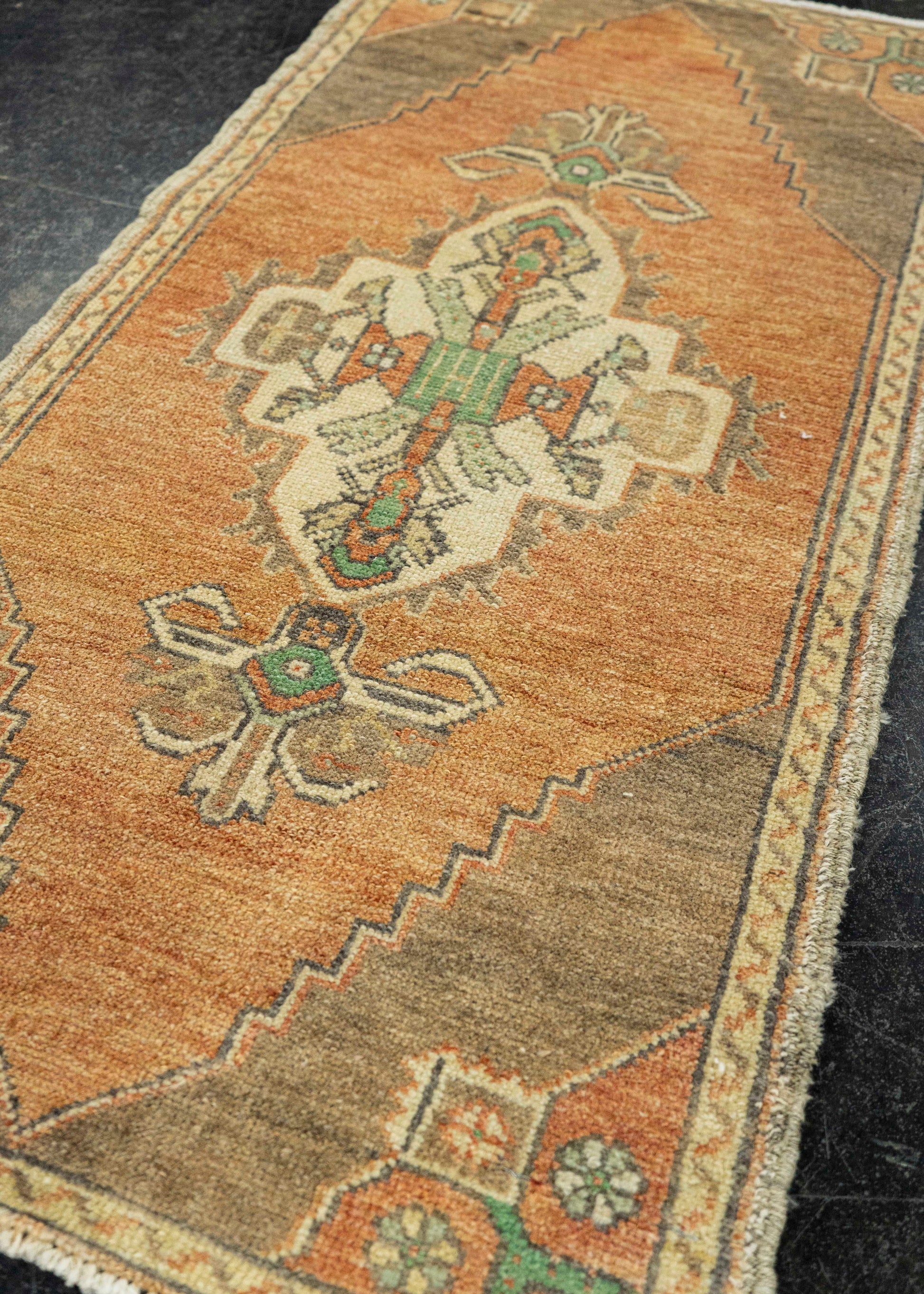 Turkish Yastik Rug  1'8" x  3'4" #22507