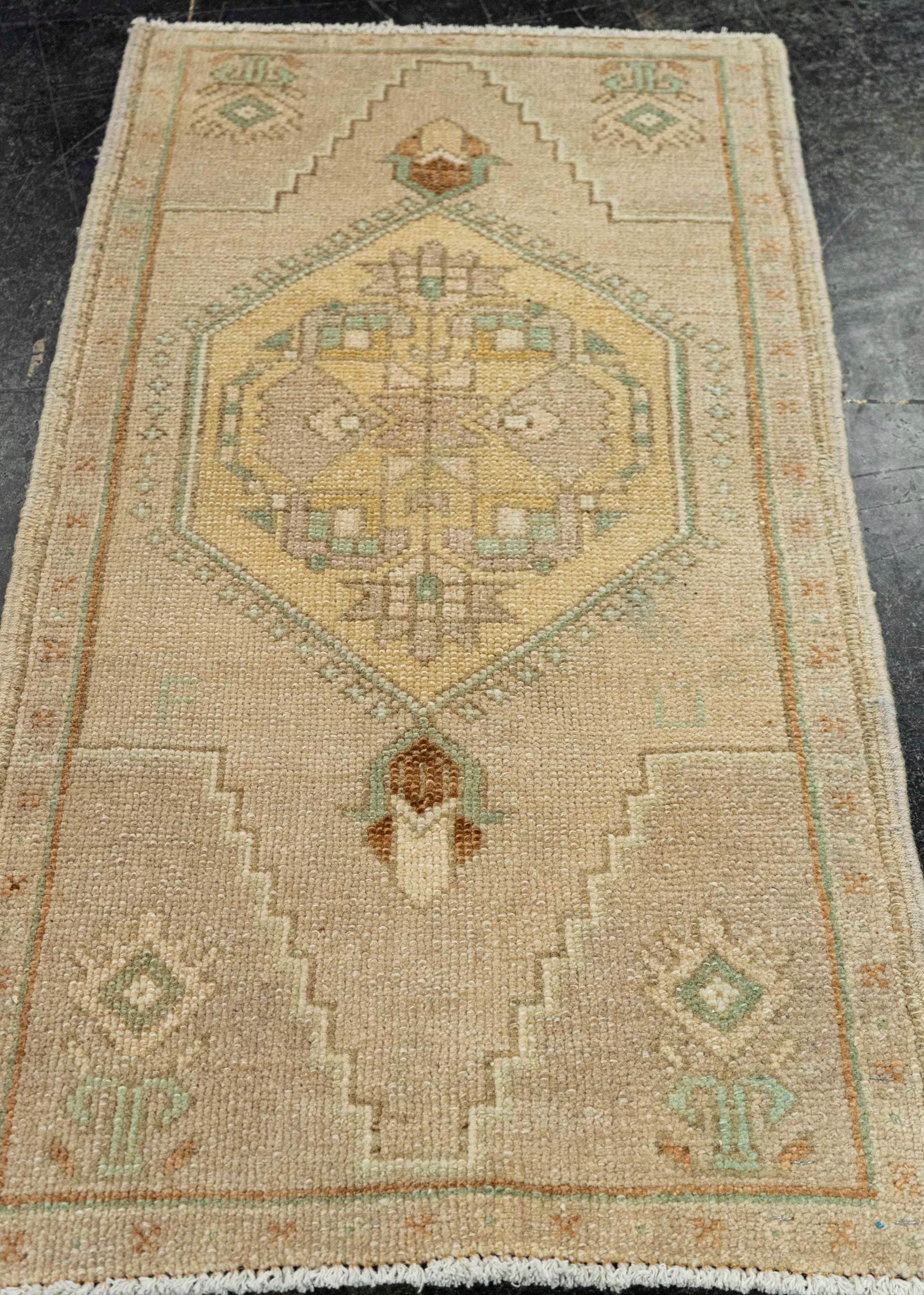 Turkish Yastik Rug  1'7" x  2'11" #22542