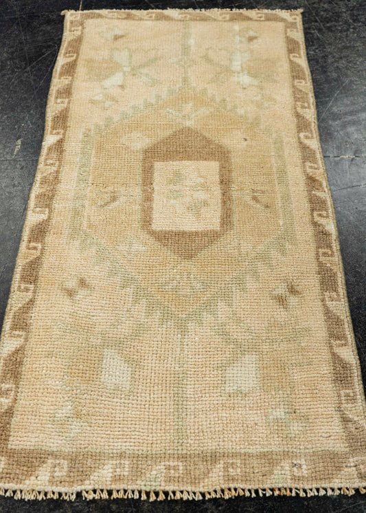 Turkish Yastik Rug  1'5" x  2'11" #22669
