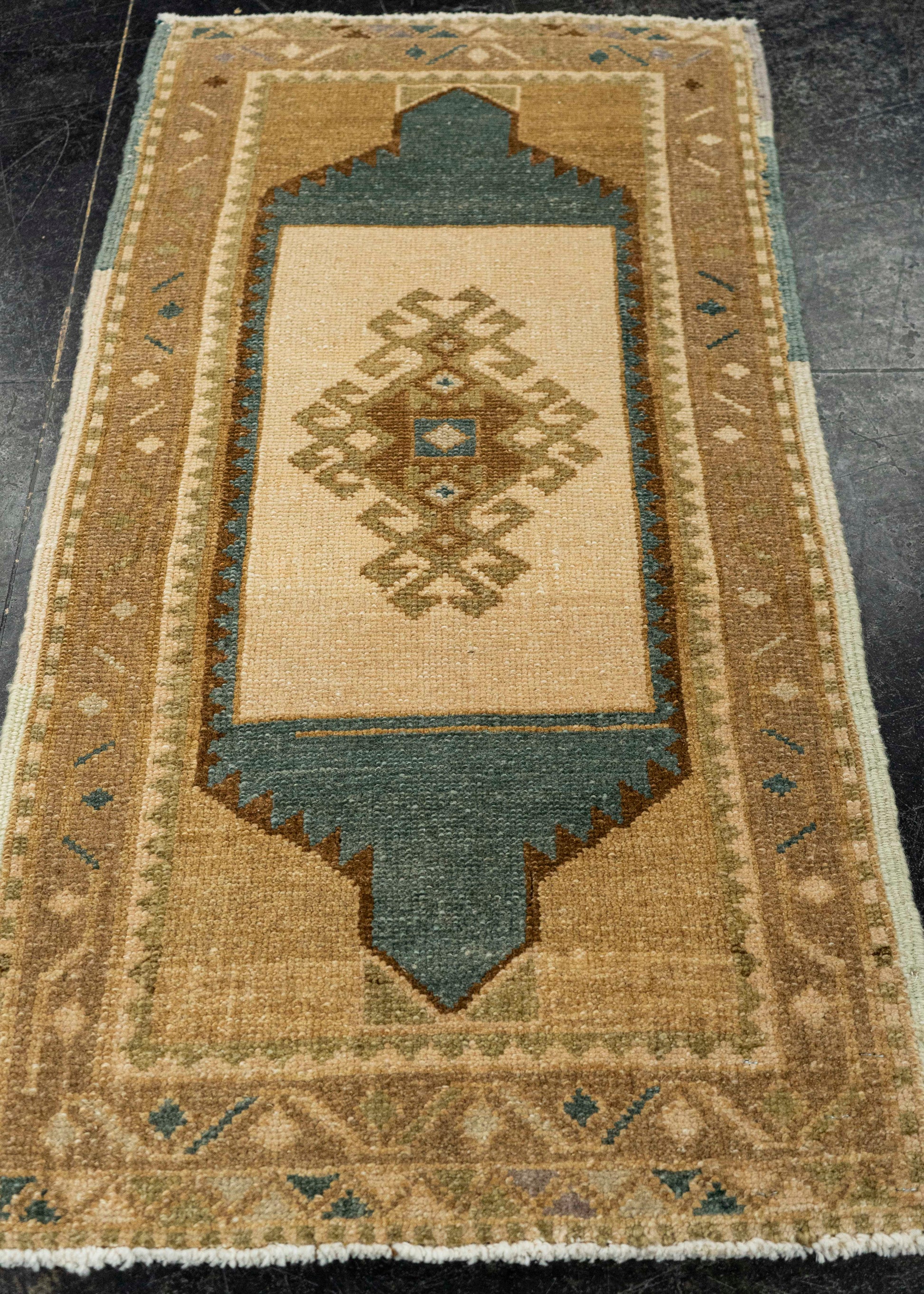 Turkish Yastik Rug  1'8" x  3'3" #22519