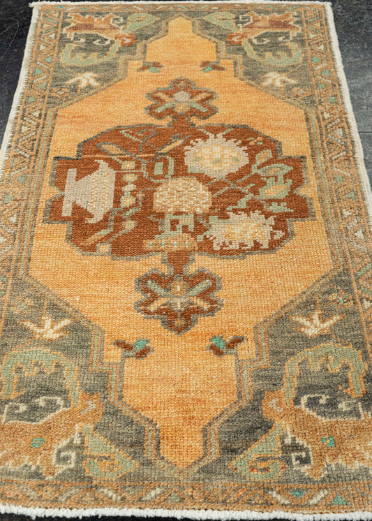 Turkish Yastik Rug  1'10" x  2'11" #22585