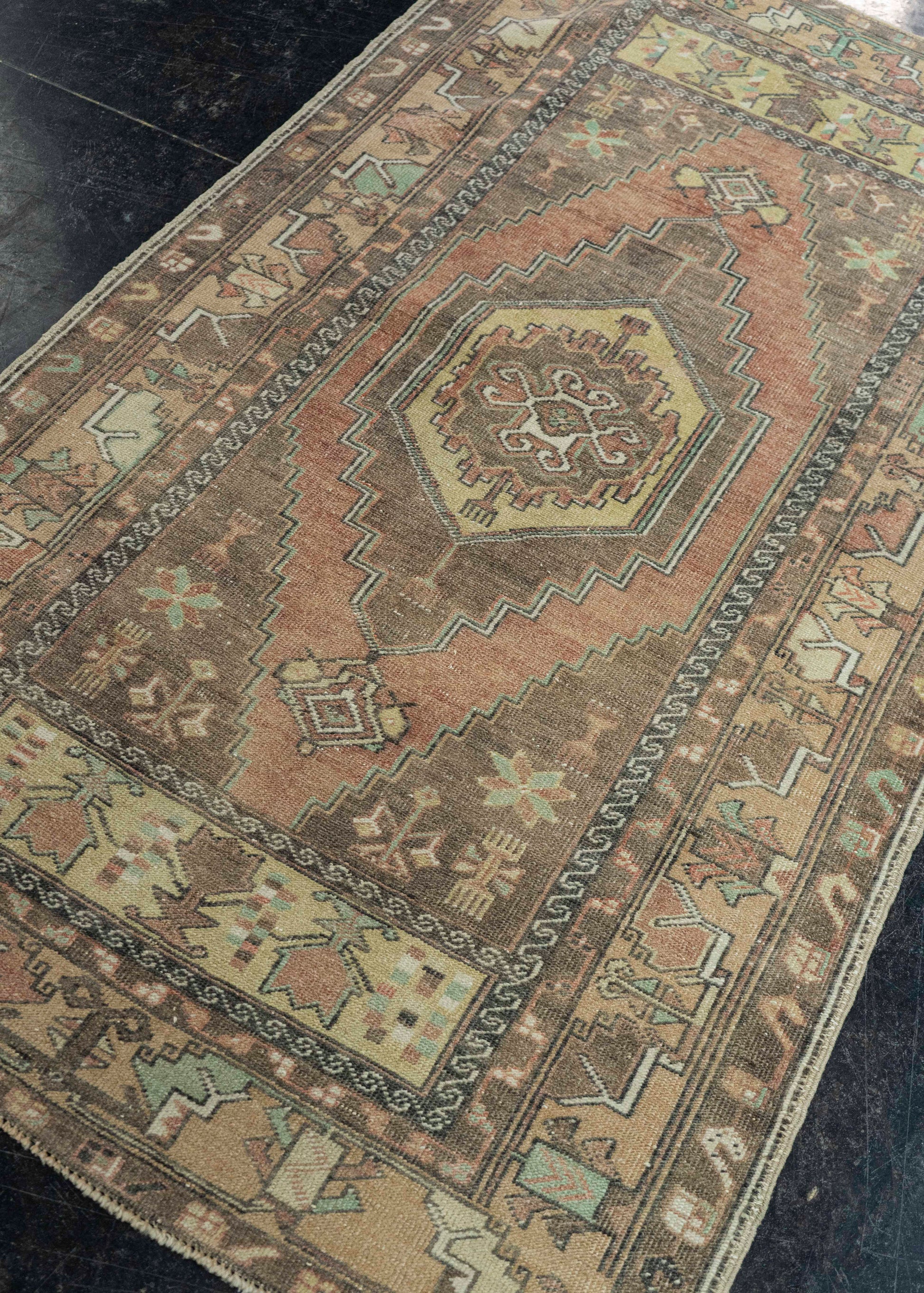 Turkish Vintage Rug  3'5" x 5'11" #20683