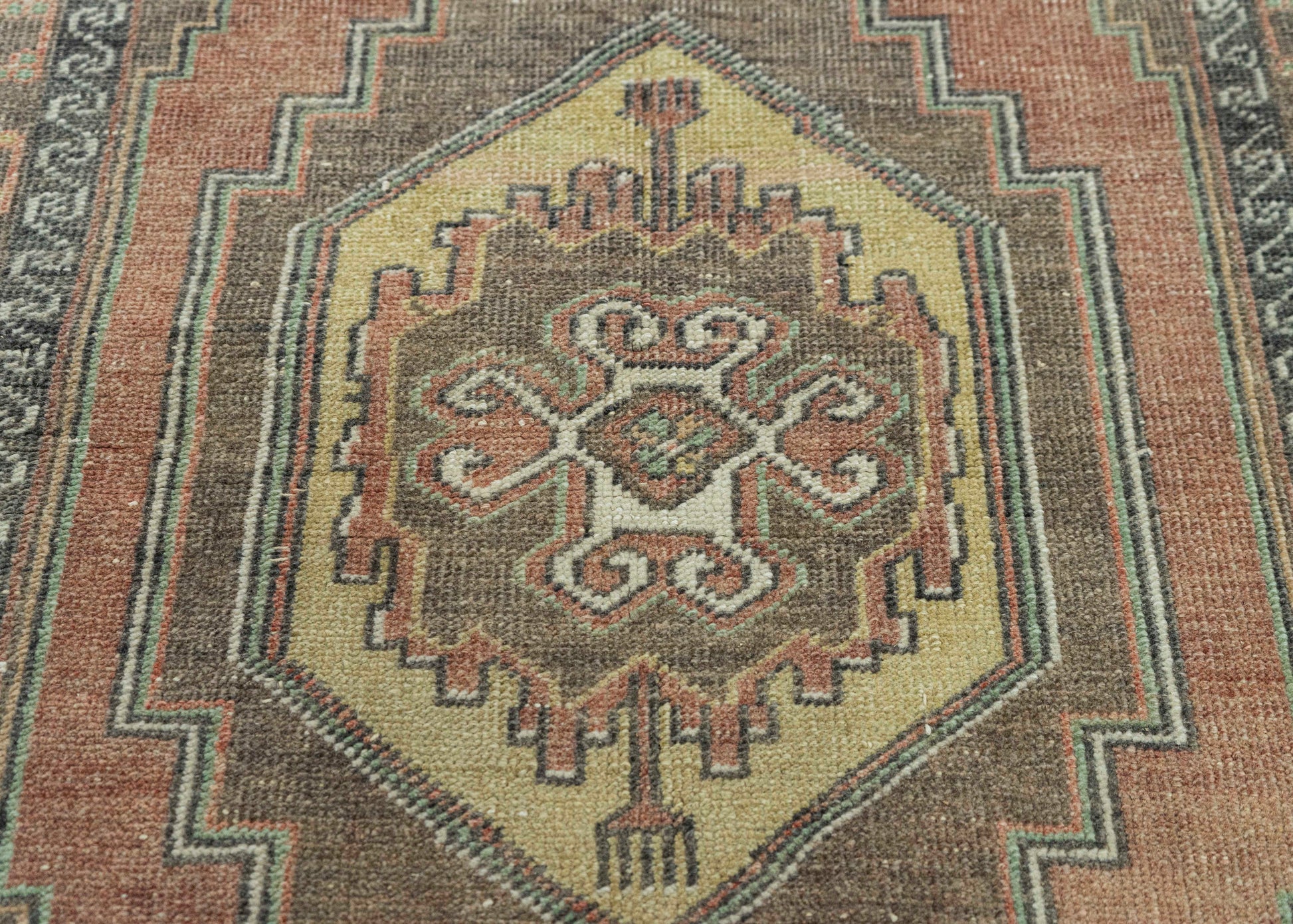 Turkish Vintage Rug  3'5" x 5'11" #20683
