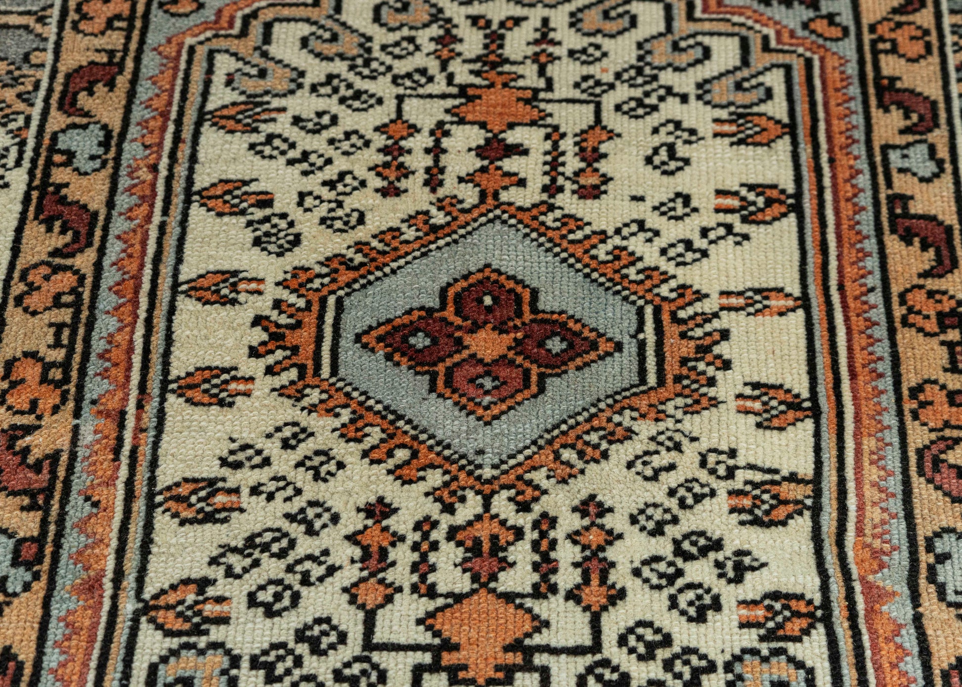 Turkish Vintage Rug  2'7" x 4' #20551