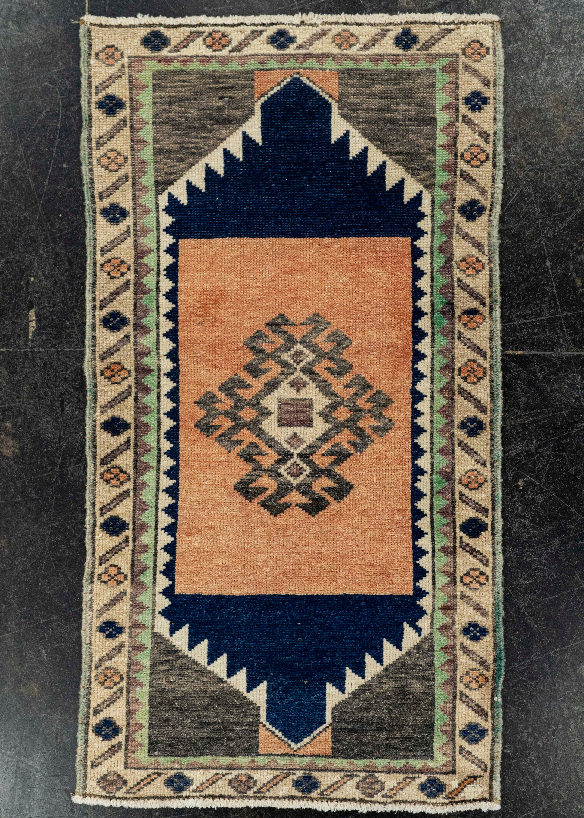 Turkish Yastik Rug  1'6" x  2'11" #22568