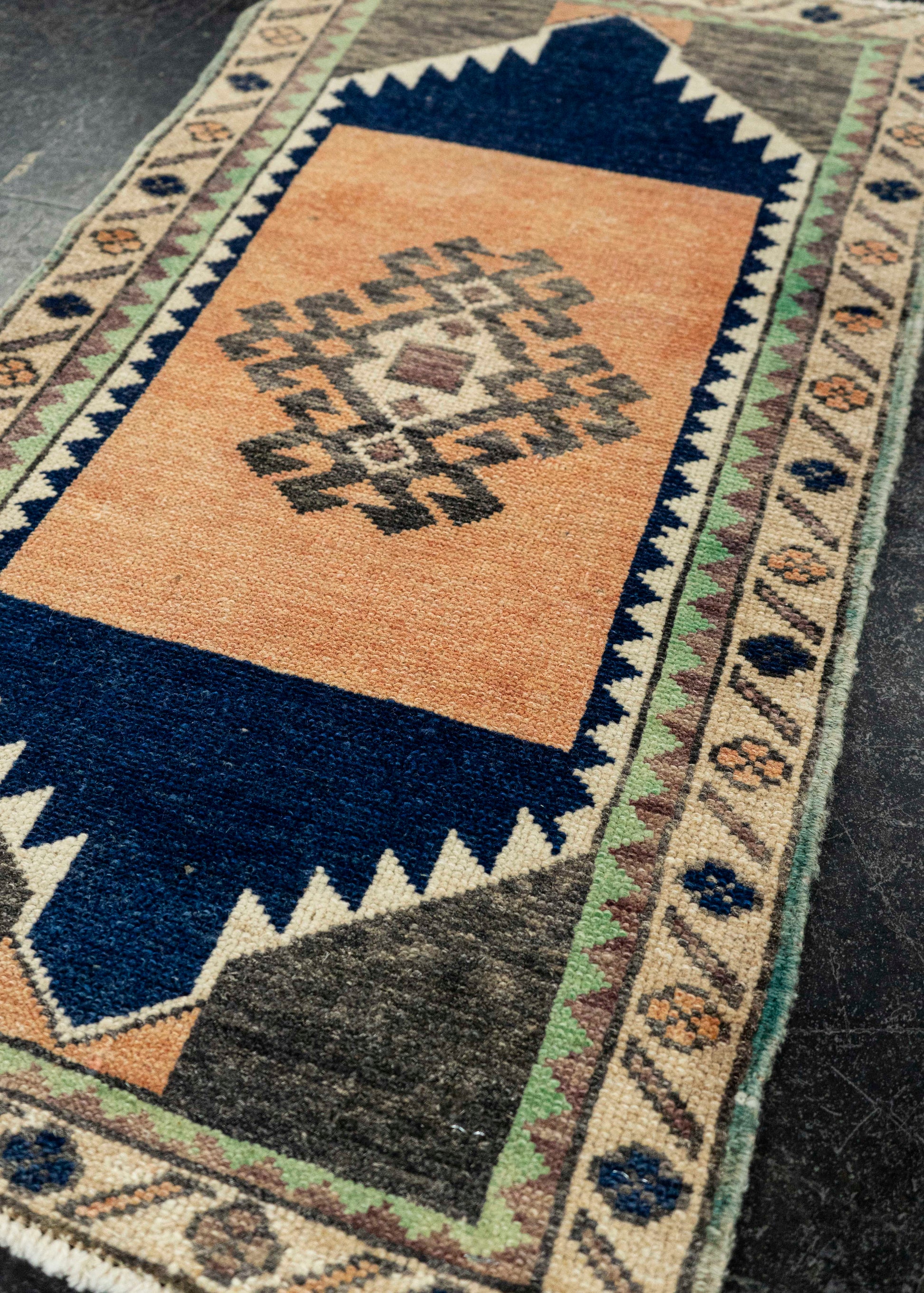 Turkish Yastik Rug  1'6" x  2'11" #22568