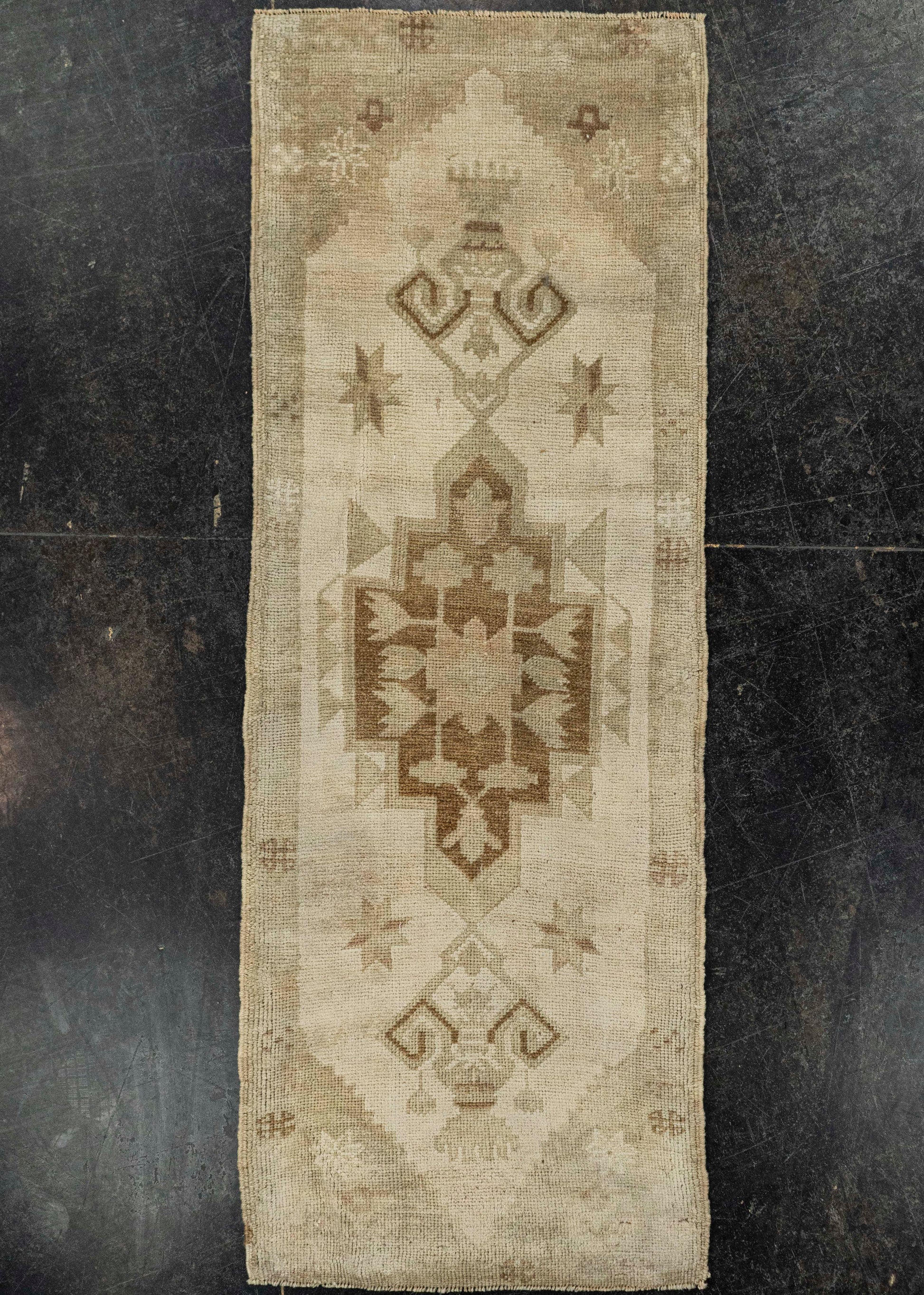 Turkish Yastik Rug  1'7" x  4'4" #22025