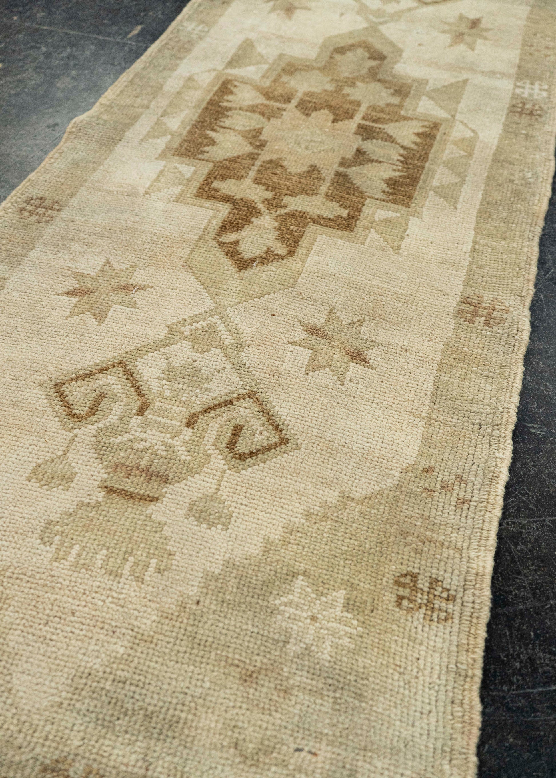 Turkish Yastik Rug  1'7" x  4'4" #22025