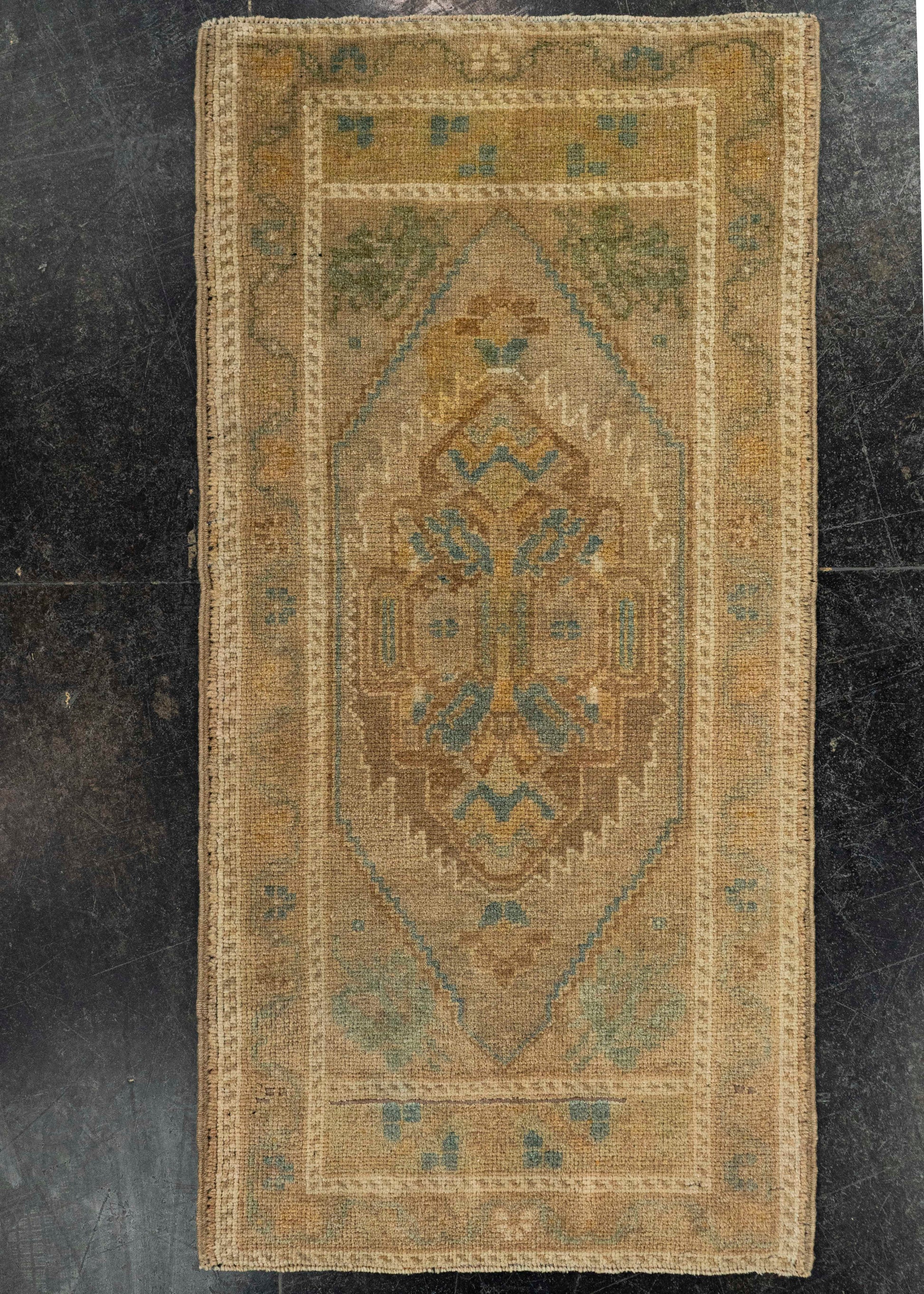 Turkish Yastik Rug  1'9" x  3'6" #22017