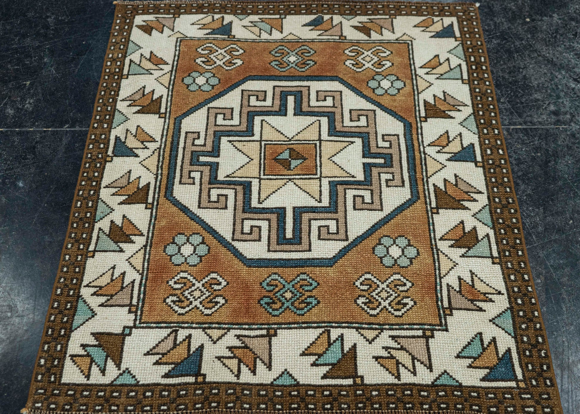 Turkish Vintage Square Rug  3' x 3'6" #20564