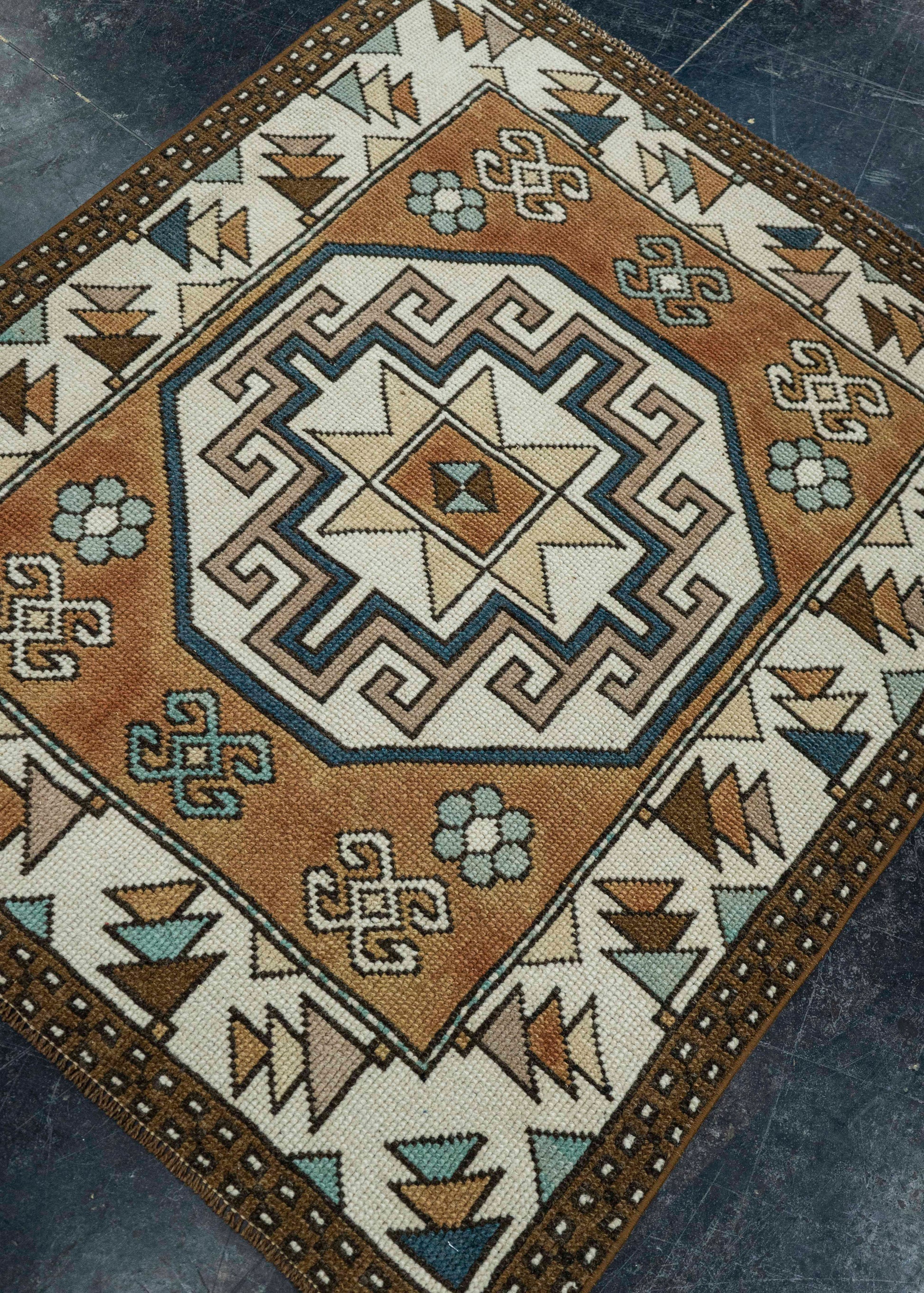 Turkish Vintage Square Rug  3' x 3'6" #20564